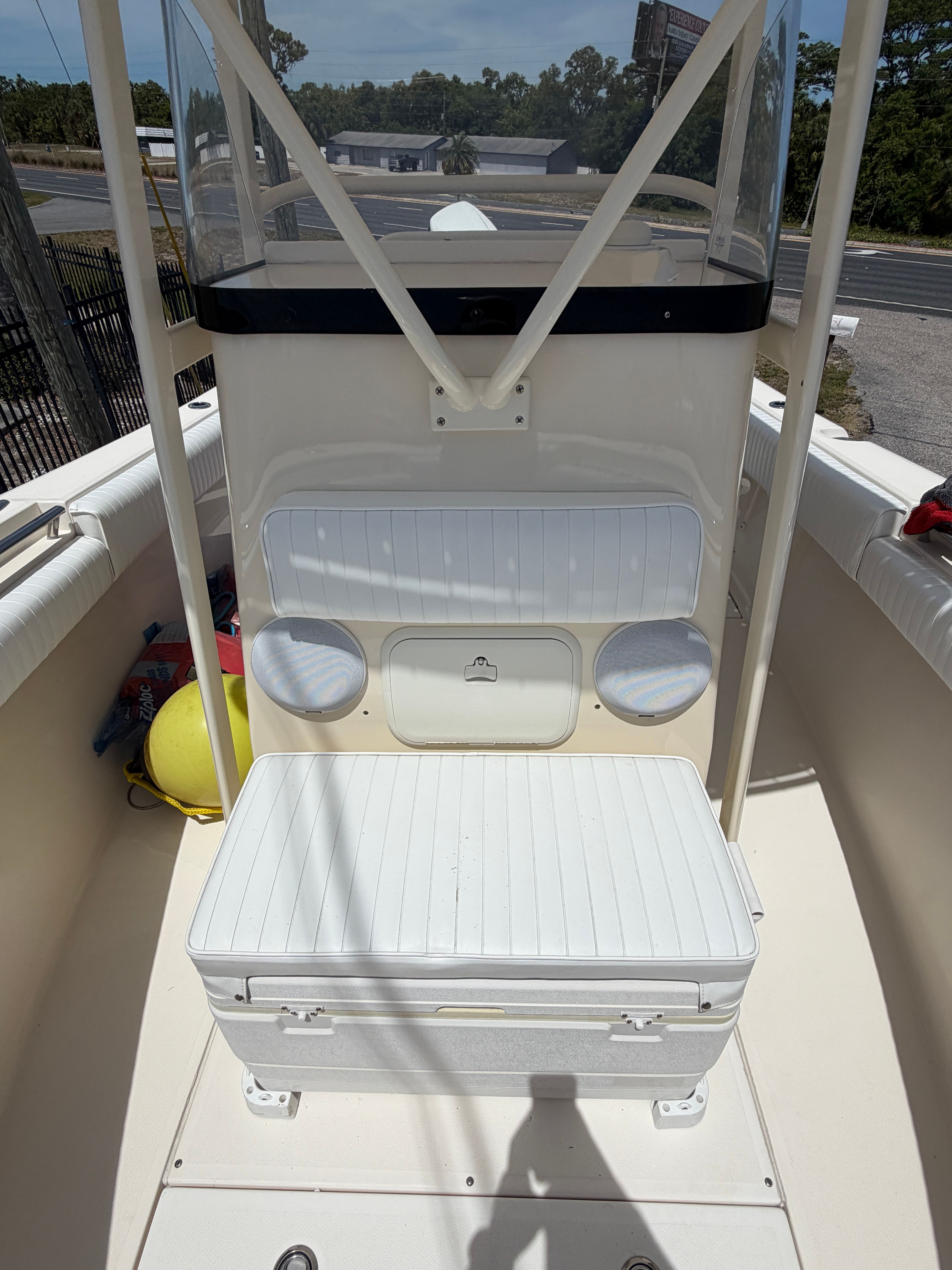 Interior view of a 2004 McKee Craft 24 FREEDOM boat.