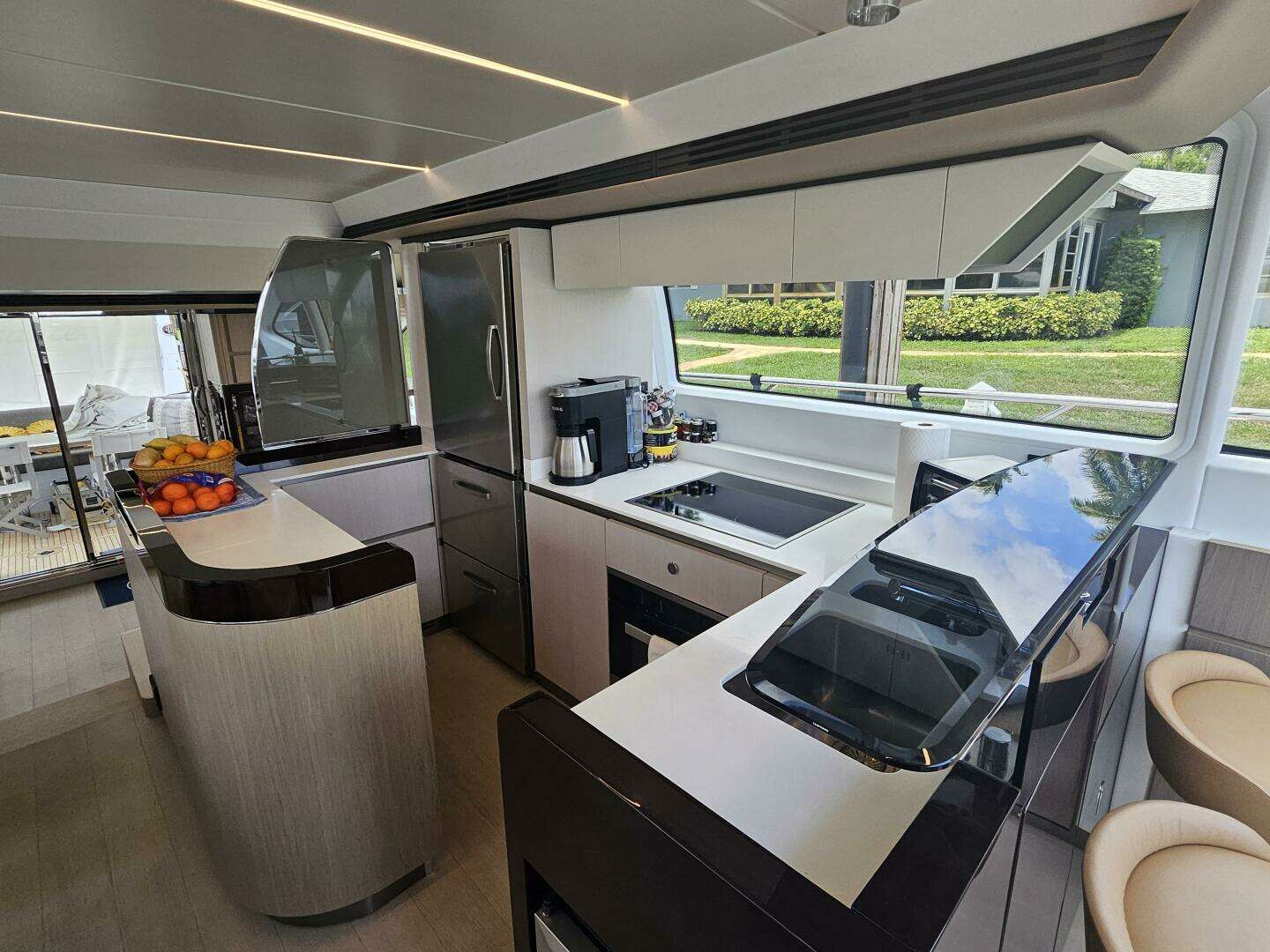 2022 Azimut 66 - Image 35