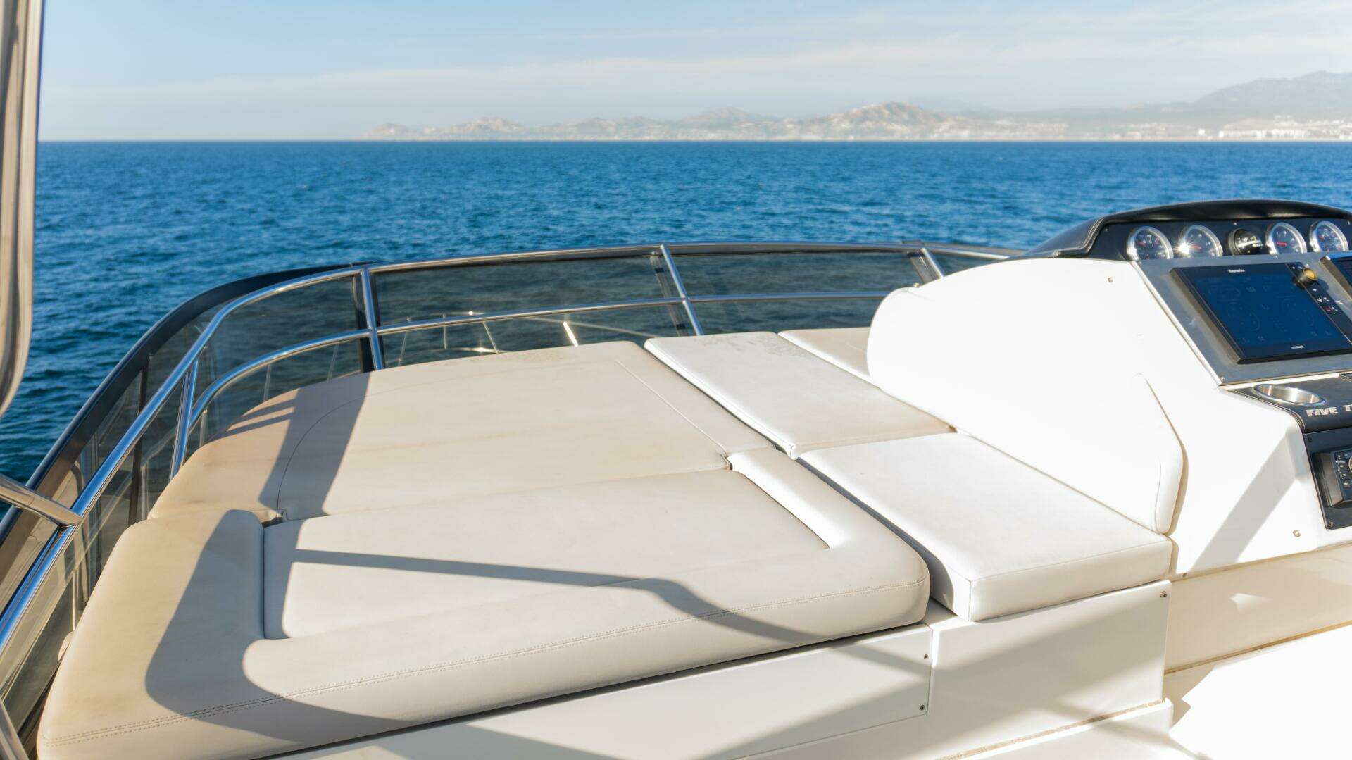 2017 Sea Ray 51 Flybridge - Image 30