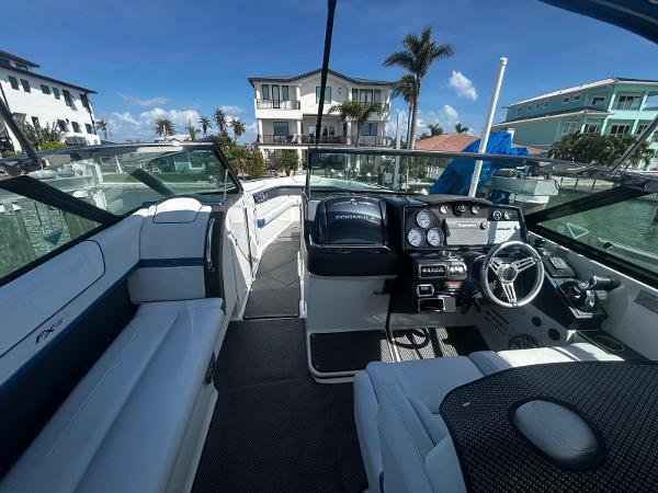 2017 Formula 350 Crossover Bowrider - 4