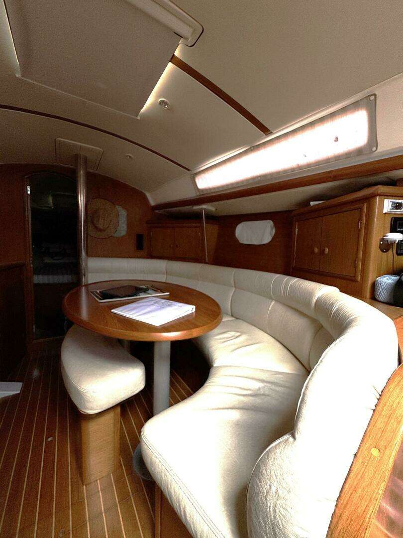 2002 Jeanneau 34.2 - Image 12