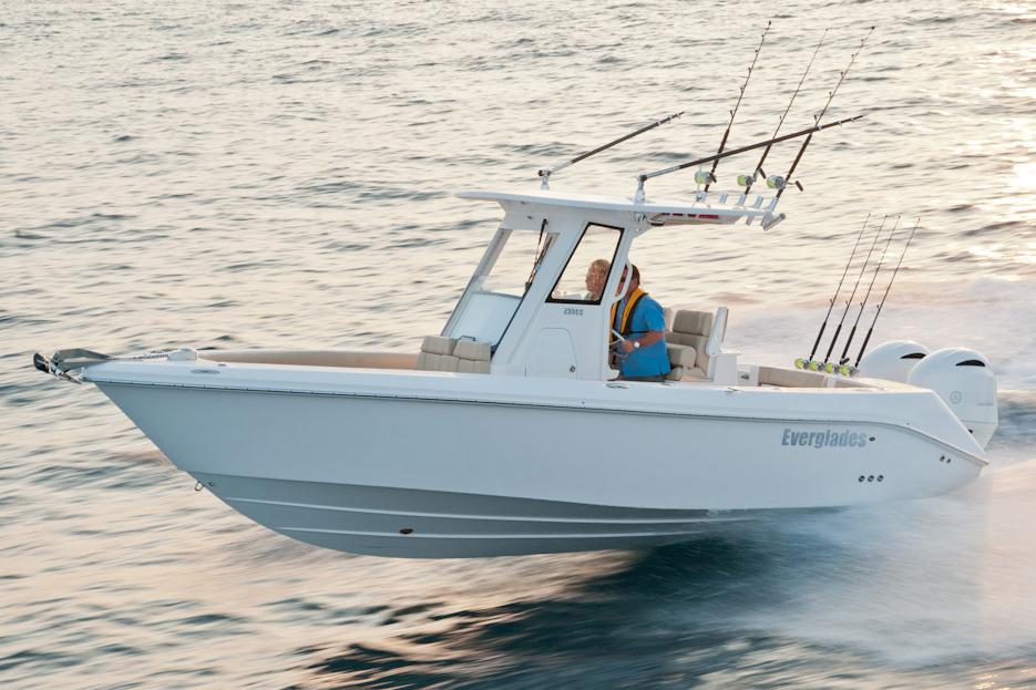 2016 Everglades 255 Center Console