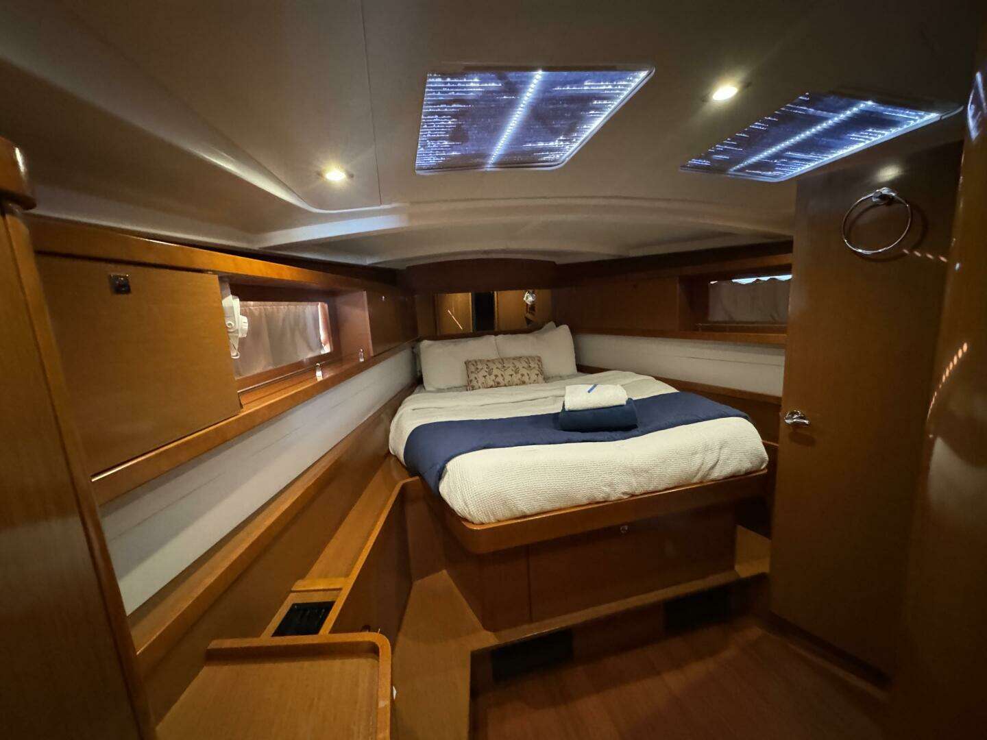 2016 Beneteau Oceanis 45 - Image 33