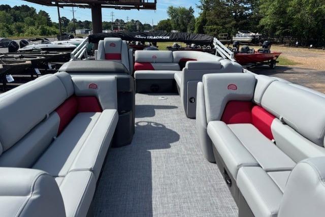 2026 Sun Tracker Party Barge 20 DLX with spacious seating and modern design.
