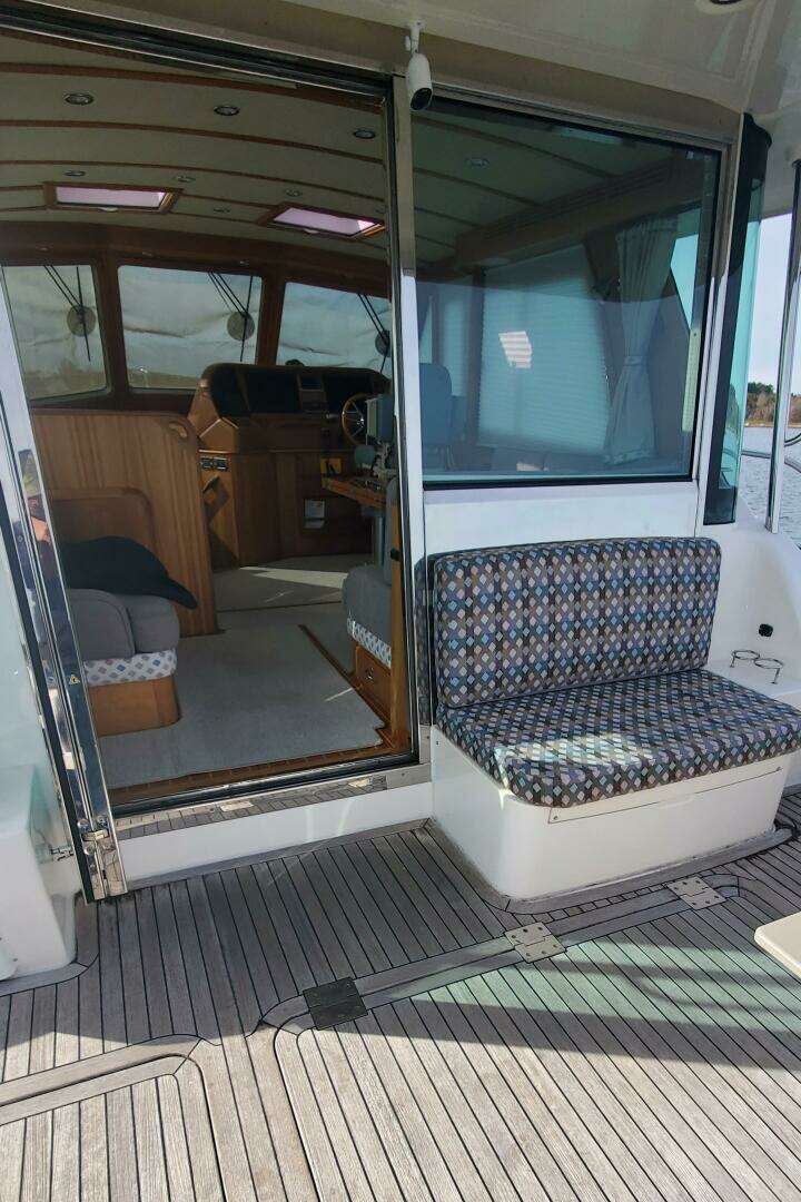 2012 Sabre 48 Salon Express - Image 13
