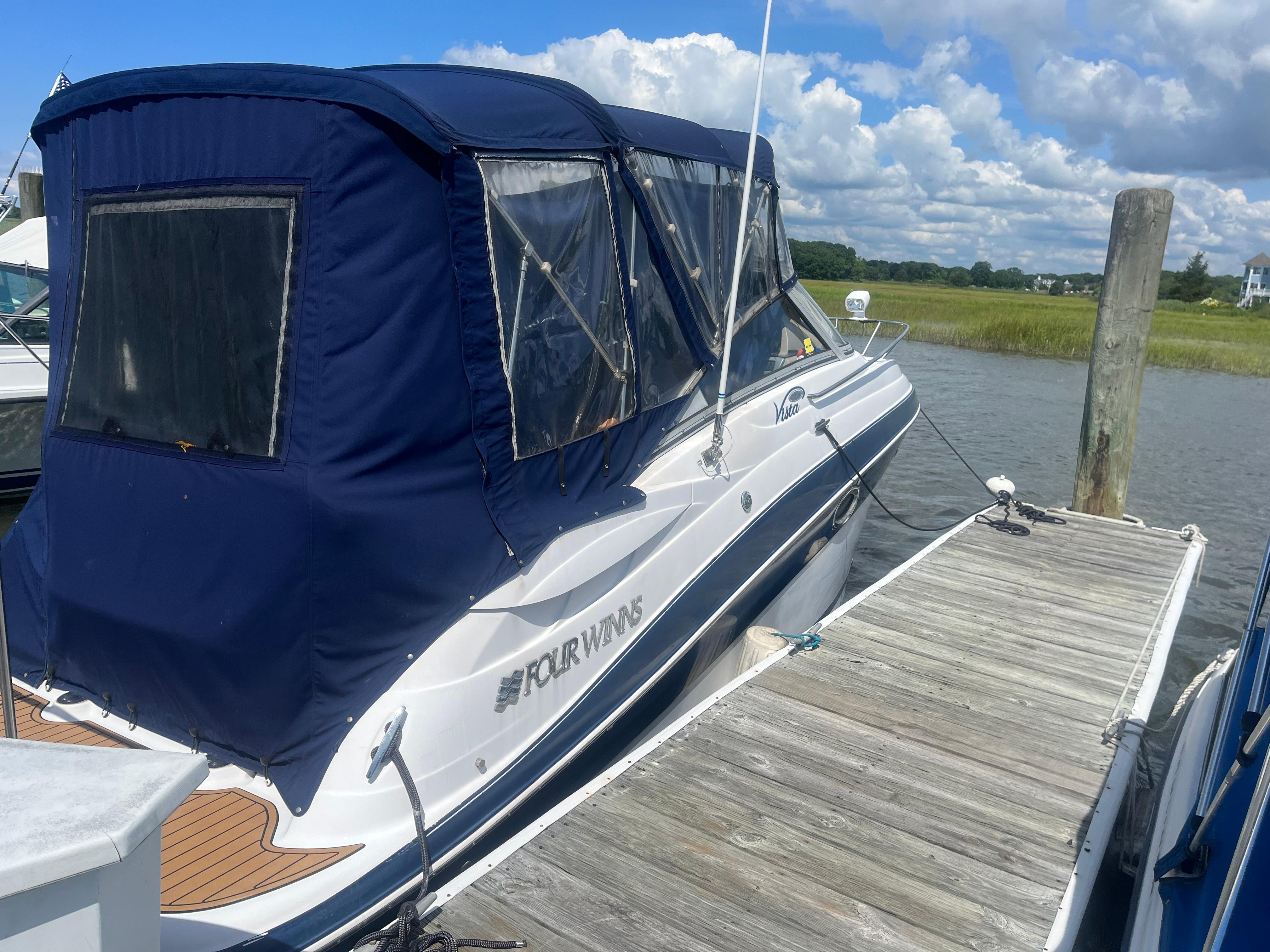 2007 Four Winns 258 Vista