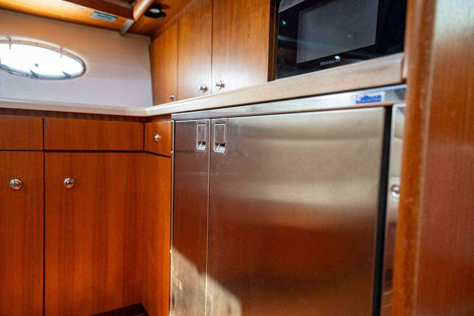 2004 Tiara Yachts 4200 Open - Image 14