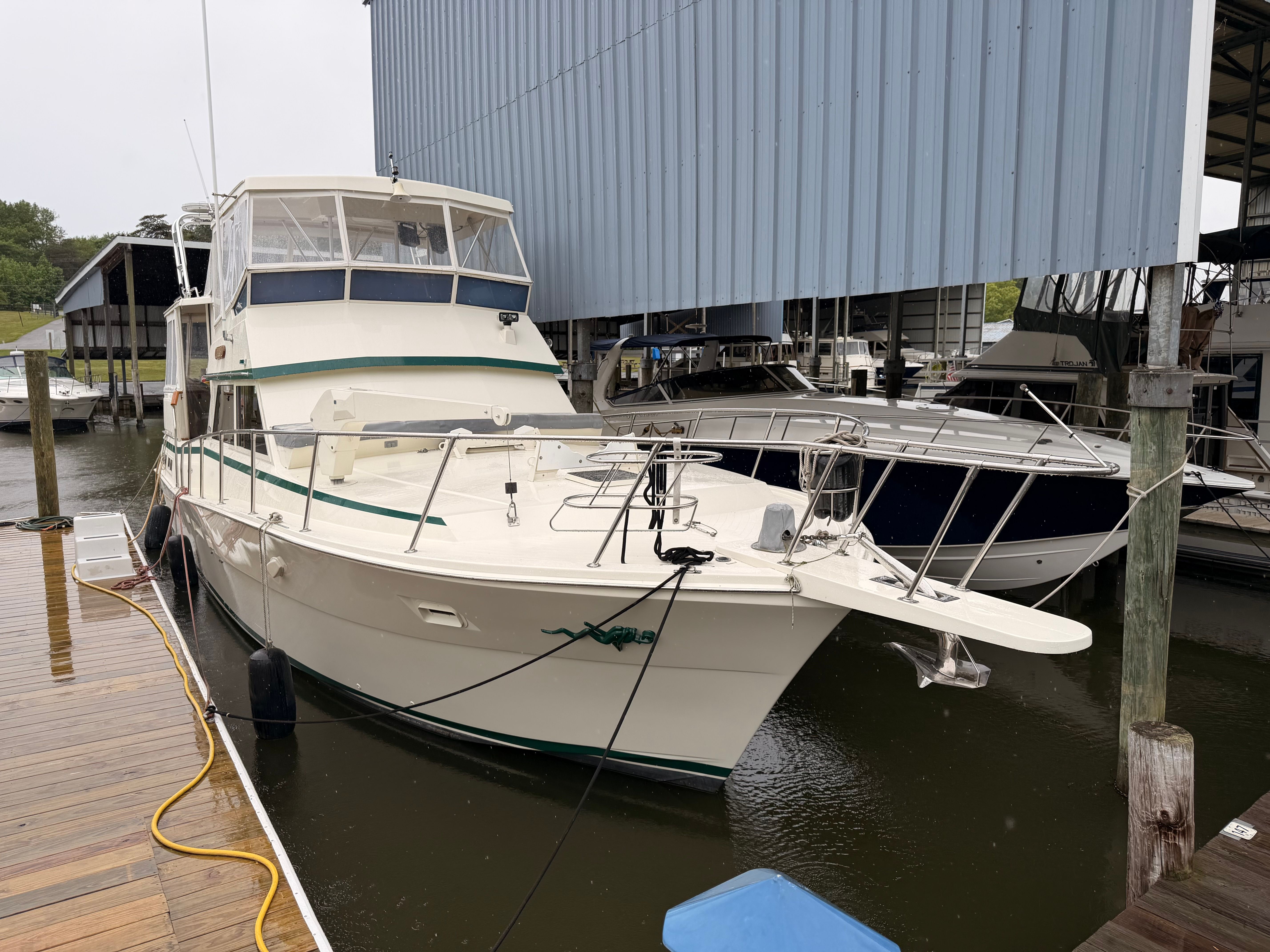 1987 Viking Dbl Cabin Motor Yacht