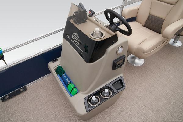 2025 Sun Tracker Bass Buggy 18 DLX - 35