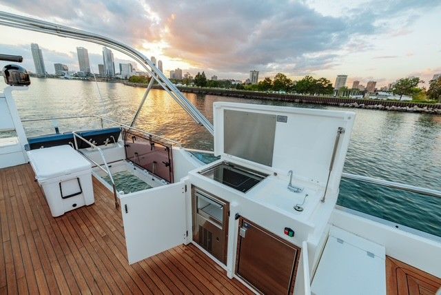 2011 Fairline Squadron 65 - 48
