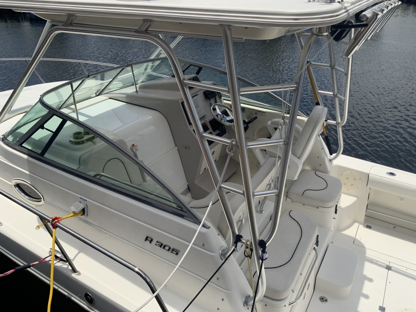 2007 Robalo R305 Walkaround - Image 3