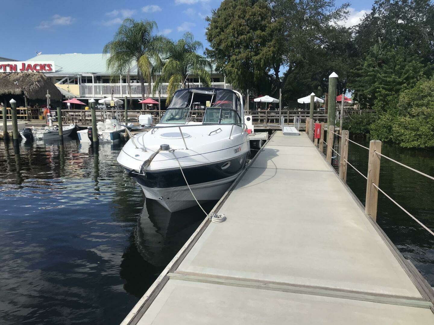 2006 Larson 274 Cabrio - Image 3