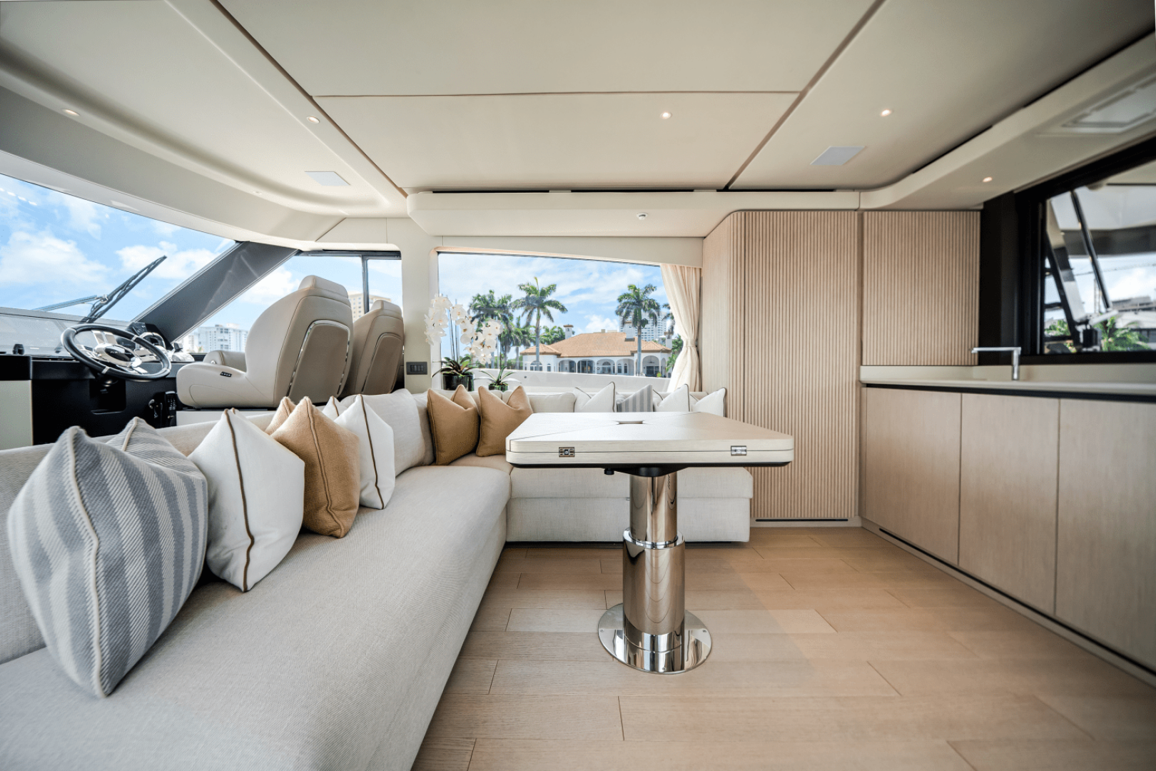 2025 Azimut Seadeck 6 - Image 32