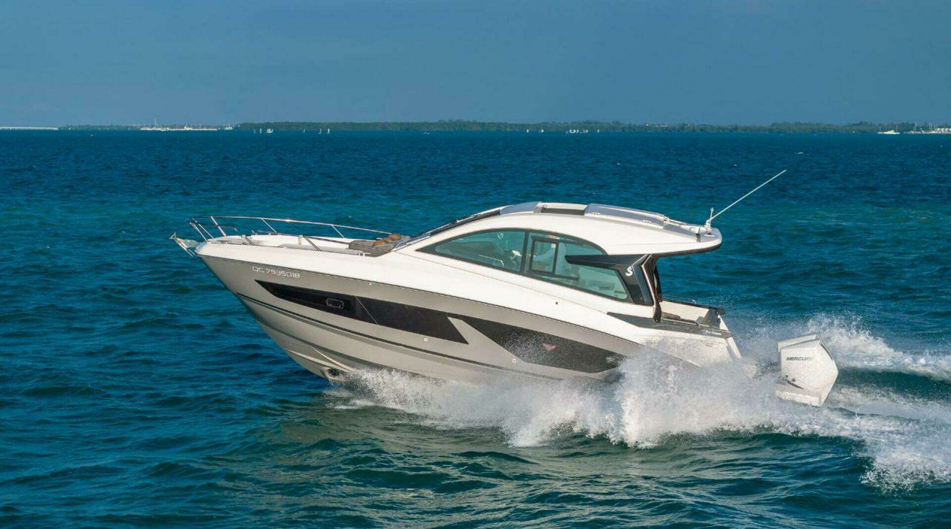 2021 Beneteau Gran Turismo 32 - Image 2