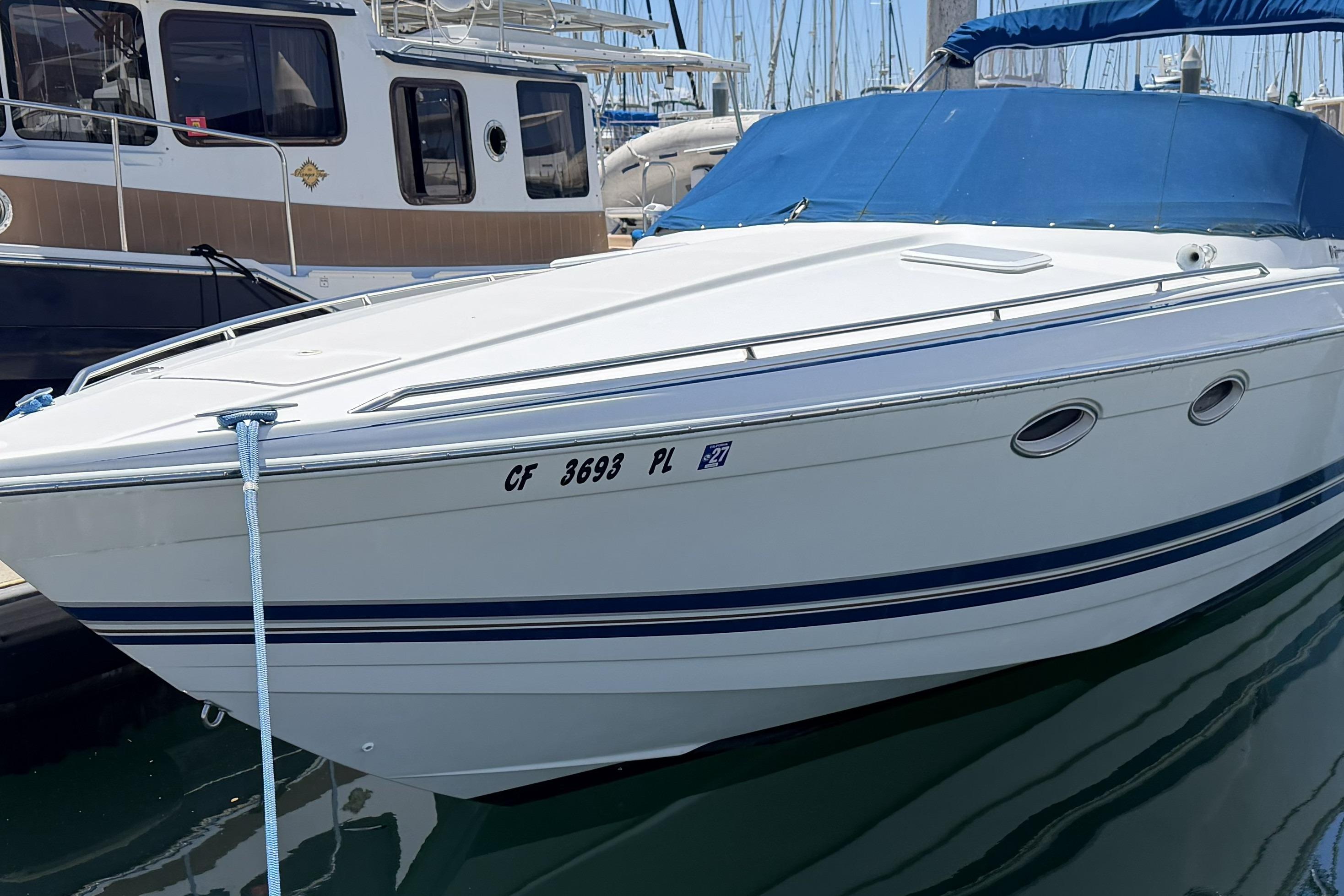 2001 Formula 330 Sun Sport