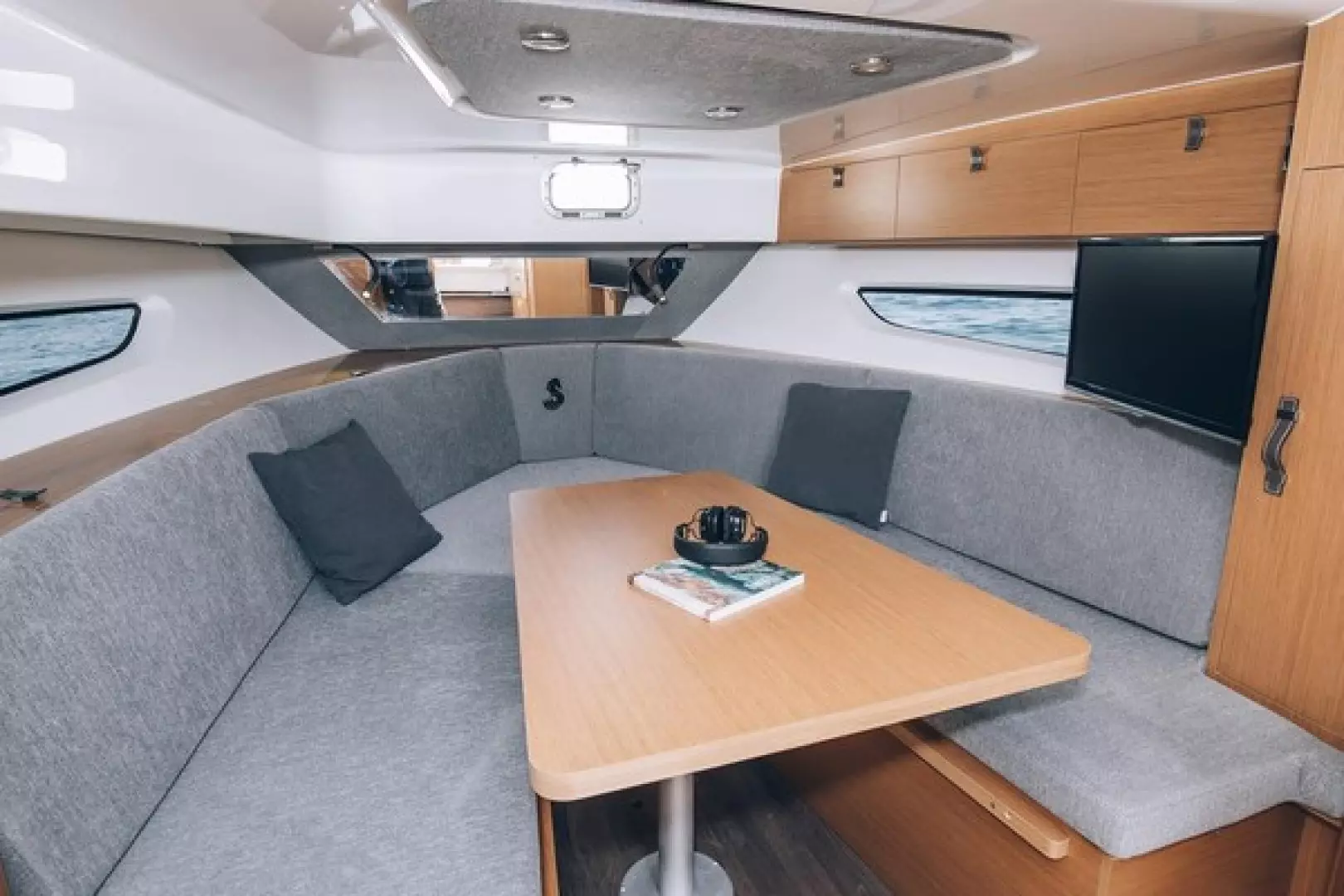 2026 Beneteau Flyer 10 - Image 7