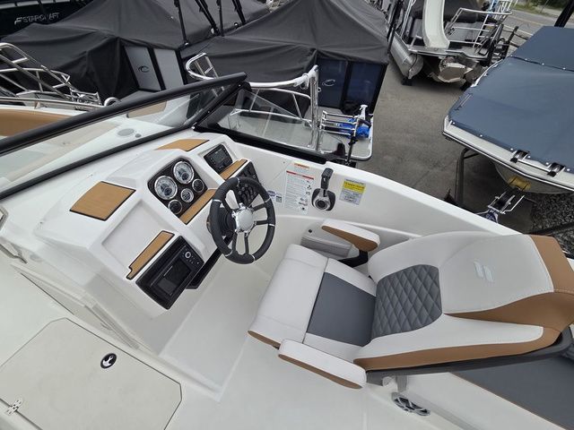 2026 Starcraft SVX 230 DC OB w/250hp and Trailer - 21