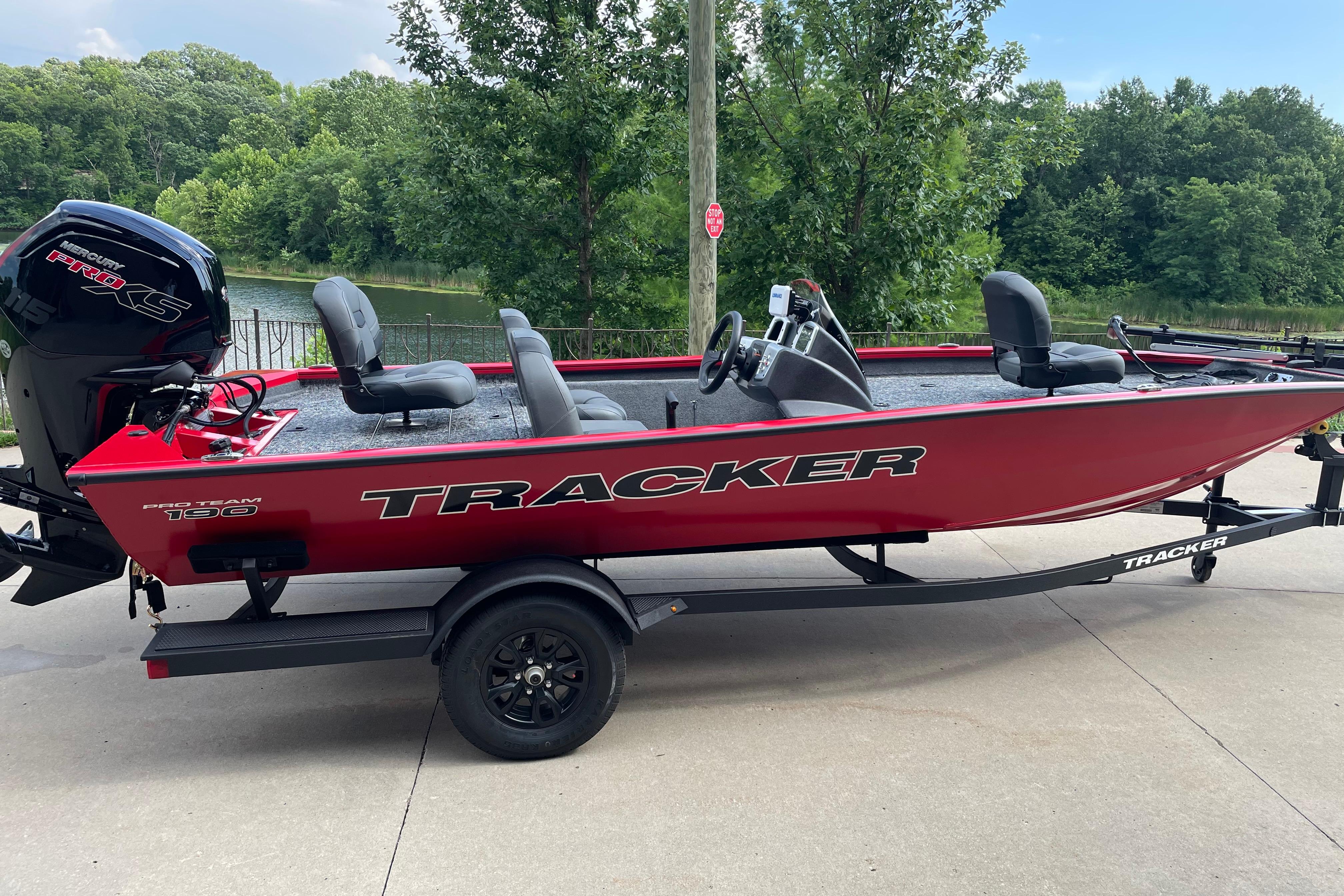 2026 Tracker Pro Team 190