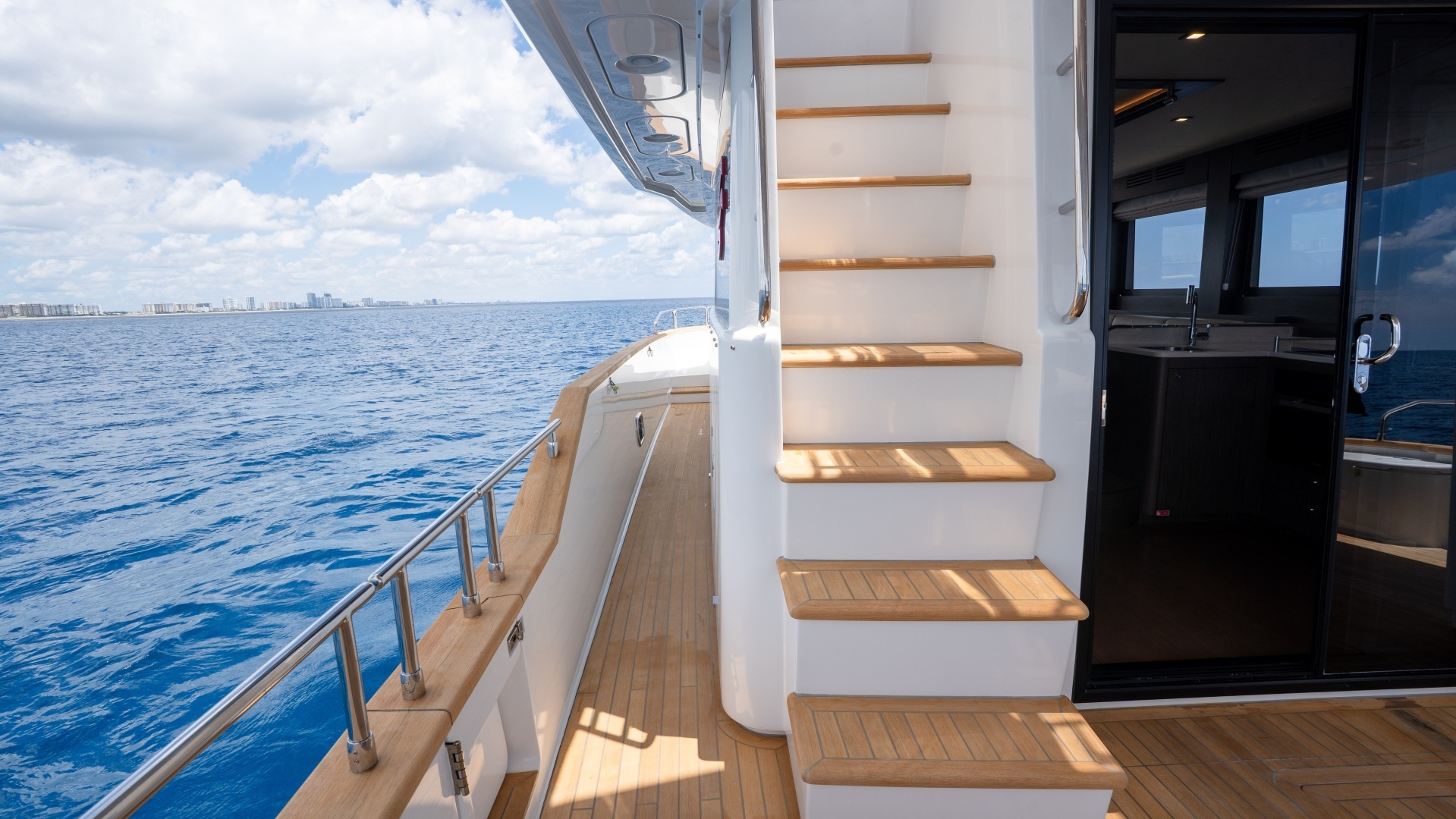 2025 Sirena 58 - Image 22