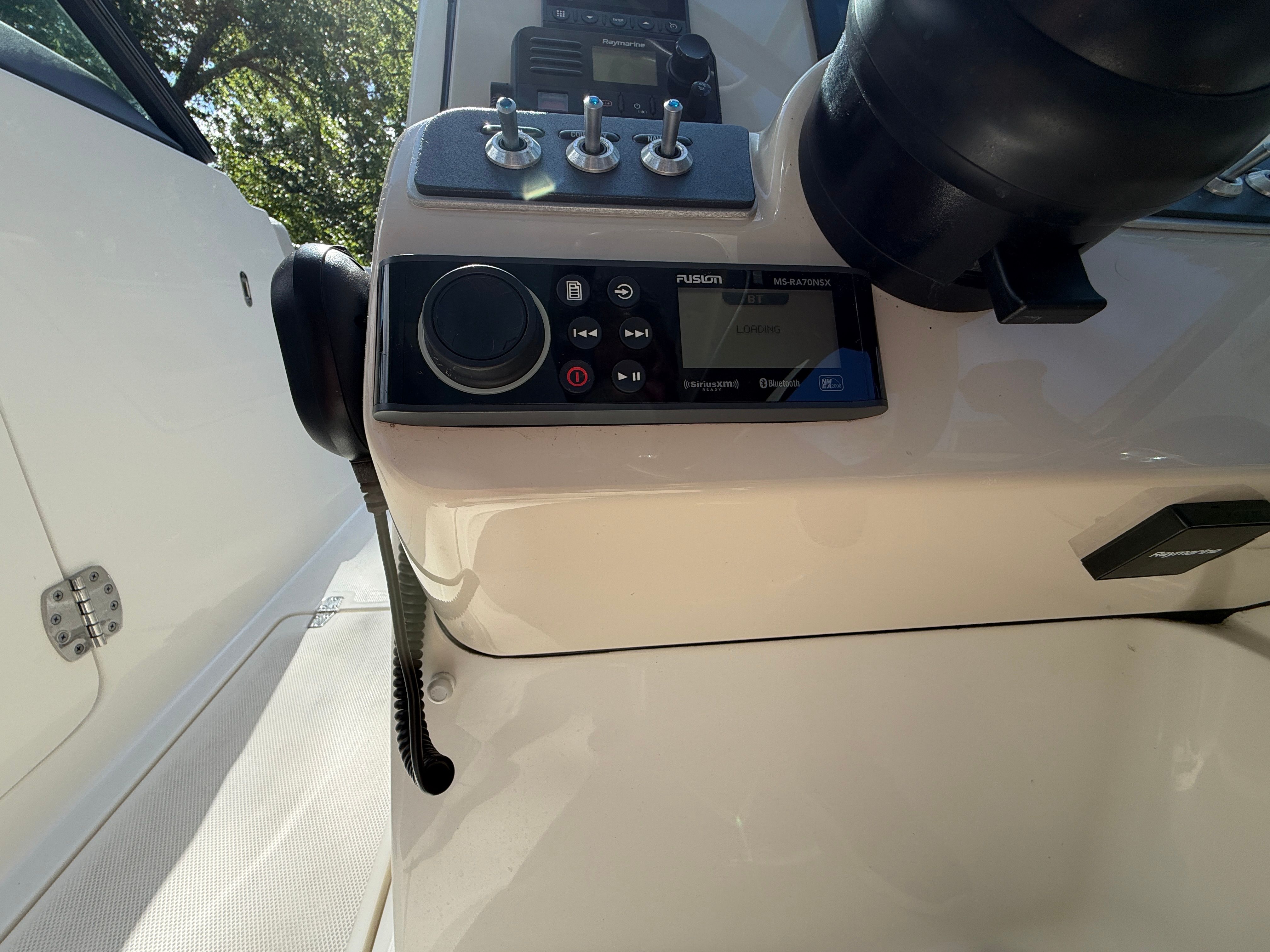 2020 Boston Whaler Vantage 230 - 28