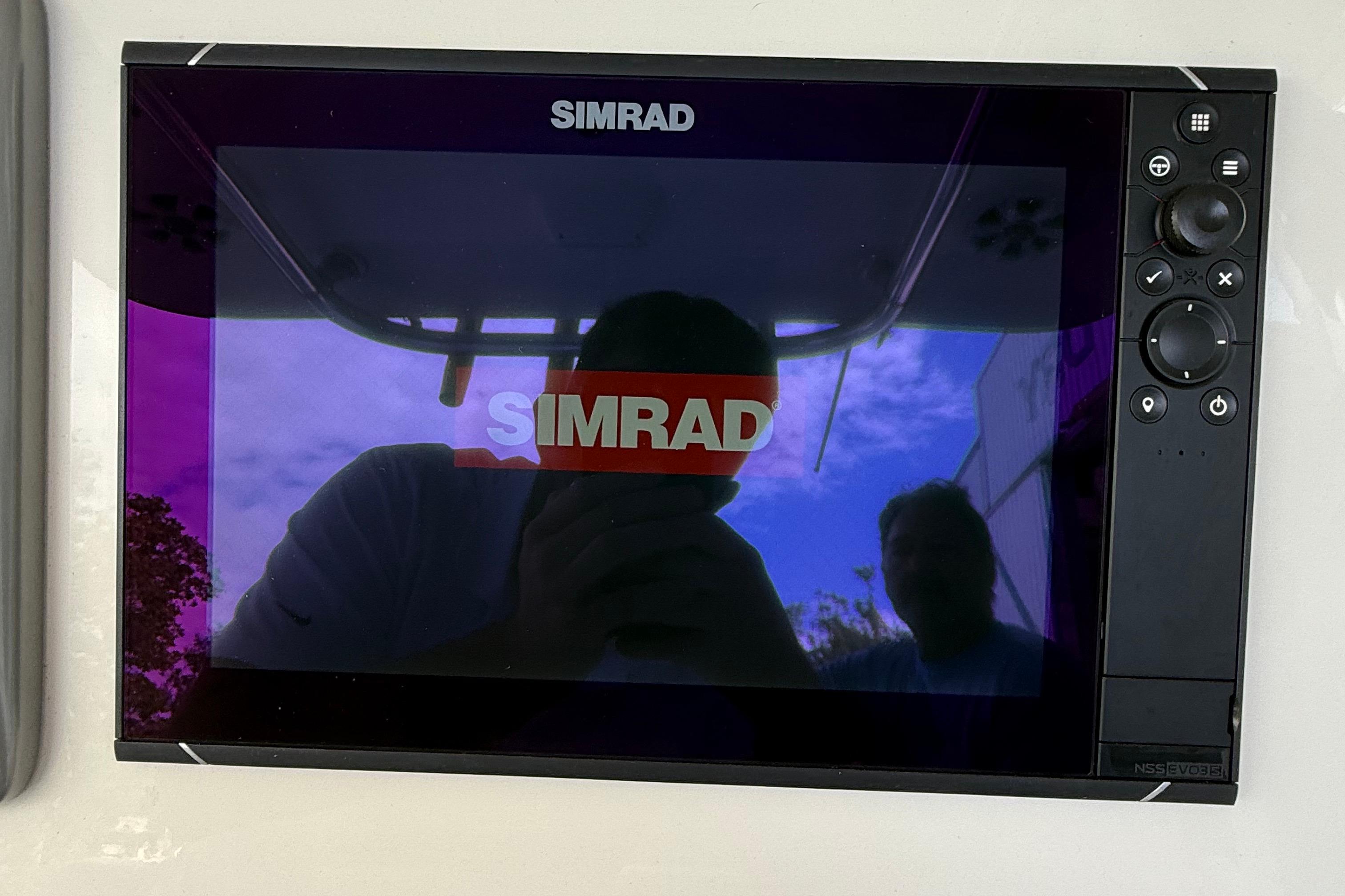 Simrad marine display on 2008 Century 2901 Center Console boat.