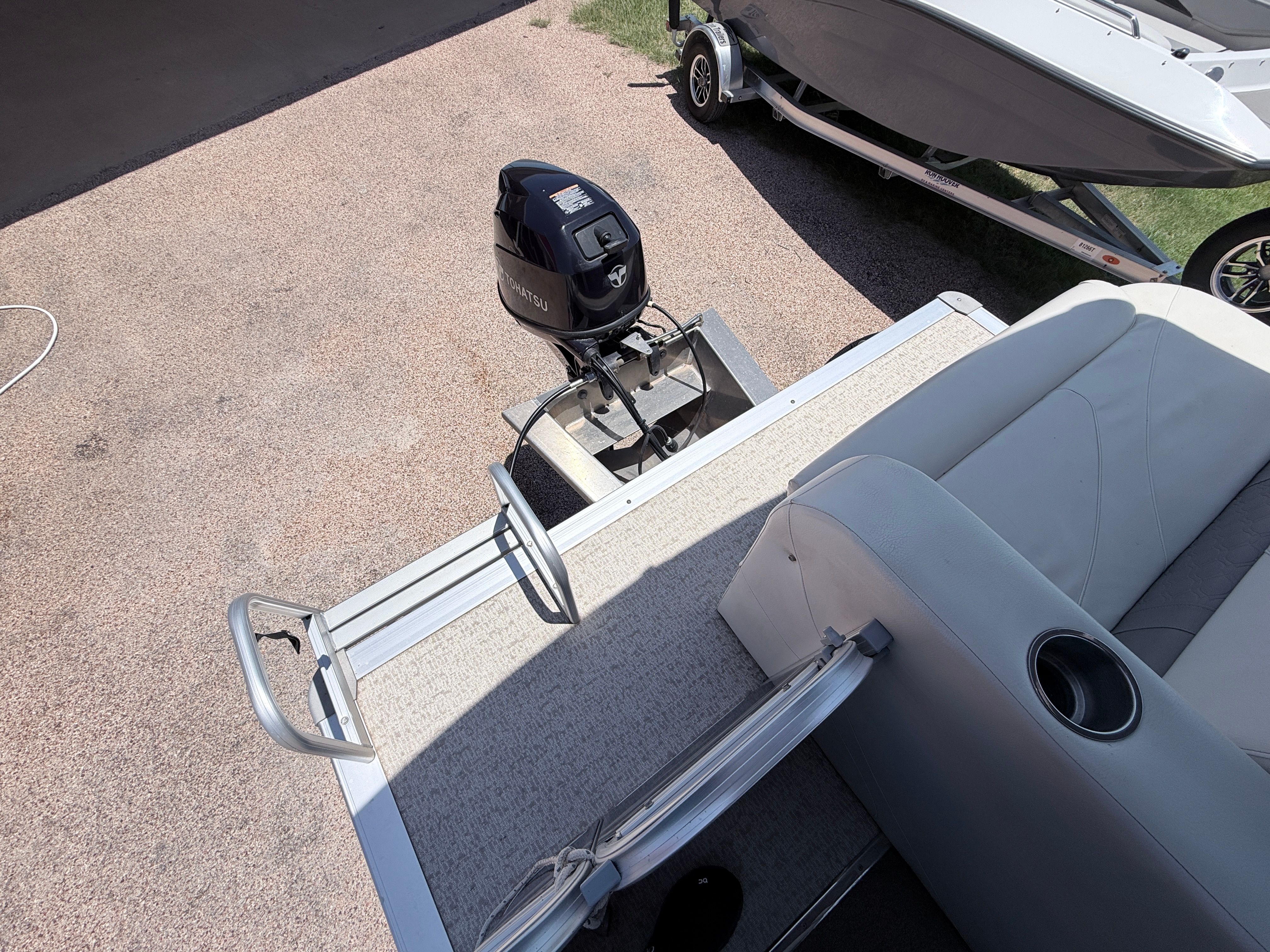 2019 Tracker Tahoe - 15