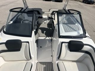 2020 Yamaha Boats 242SE - 4