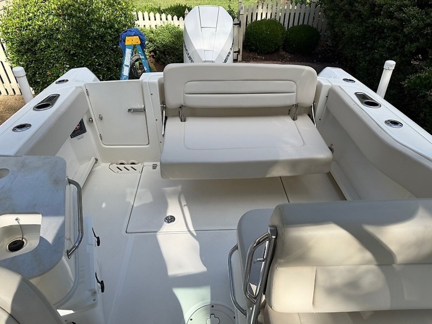 2020 Boston Whaler Vantage 230 - Image 6