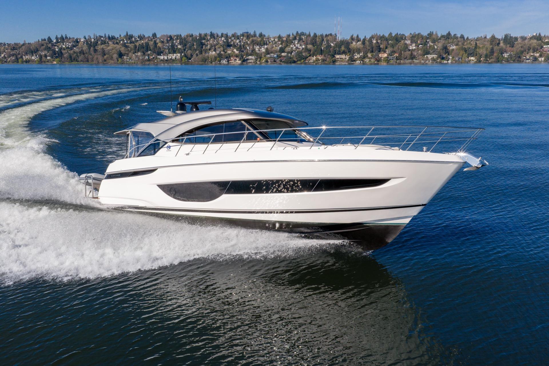 2023 Riviera 4600 Sport Yacht Platinum Edition