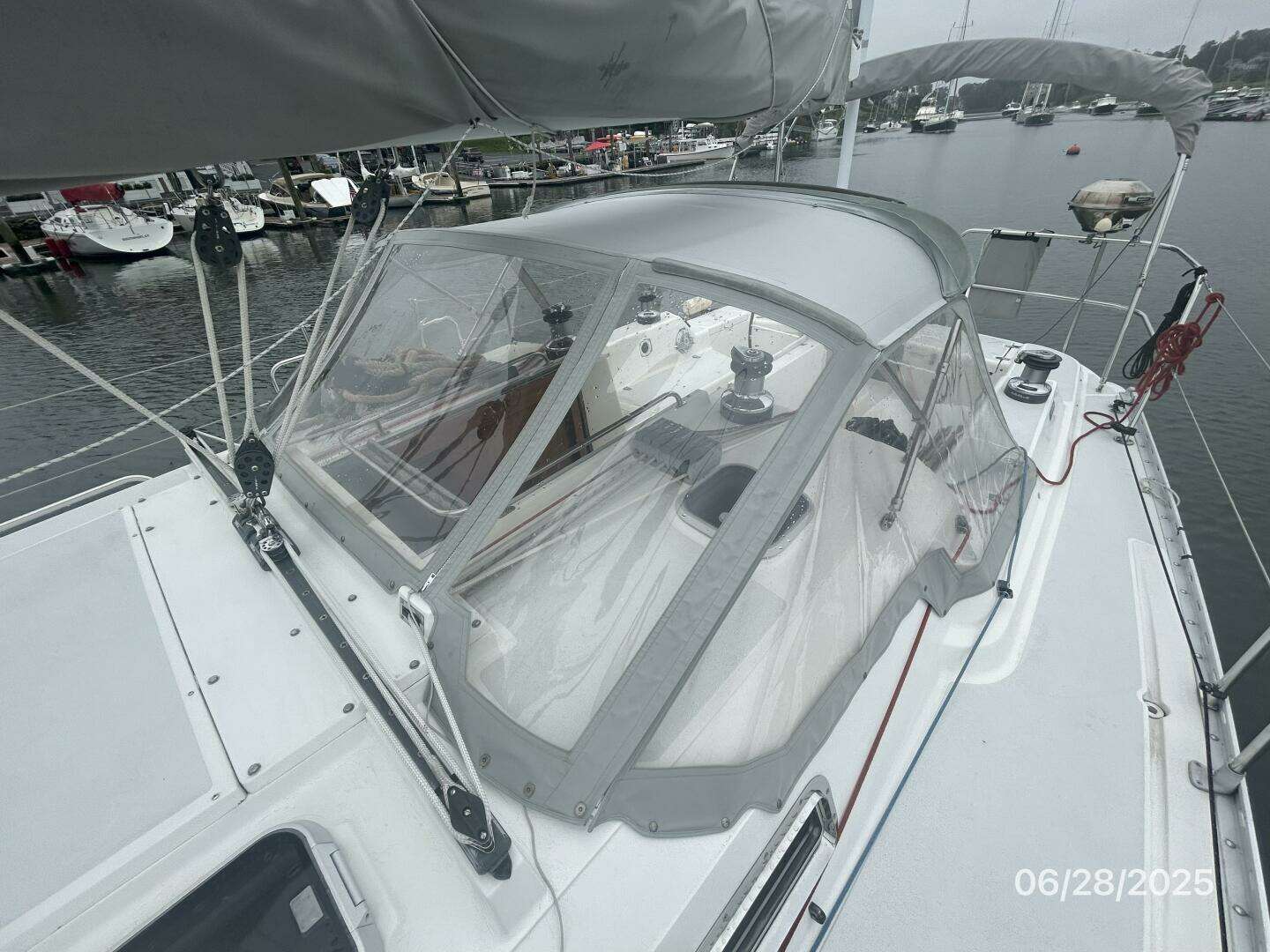 1995 Freedom 40/40 - Image 25