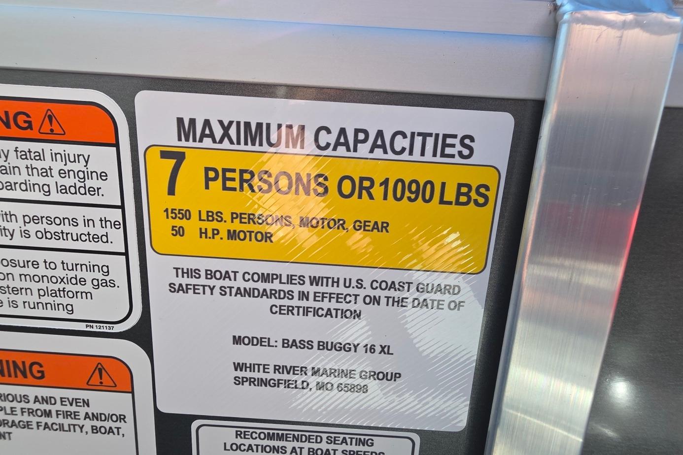 Sun Tracker BB 16 XLS 2026 boat capacity label: 7 persons or 1090 lbs, 50 HP motor.