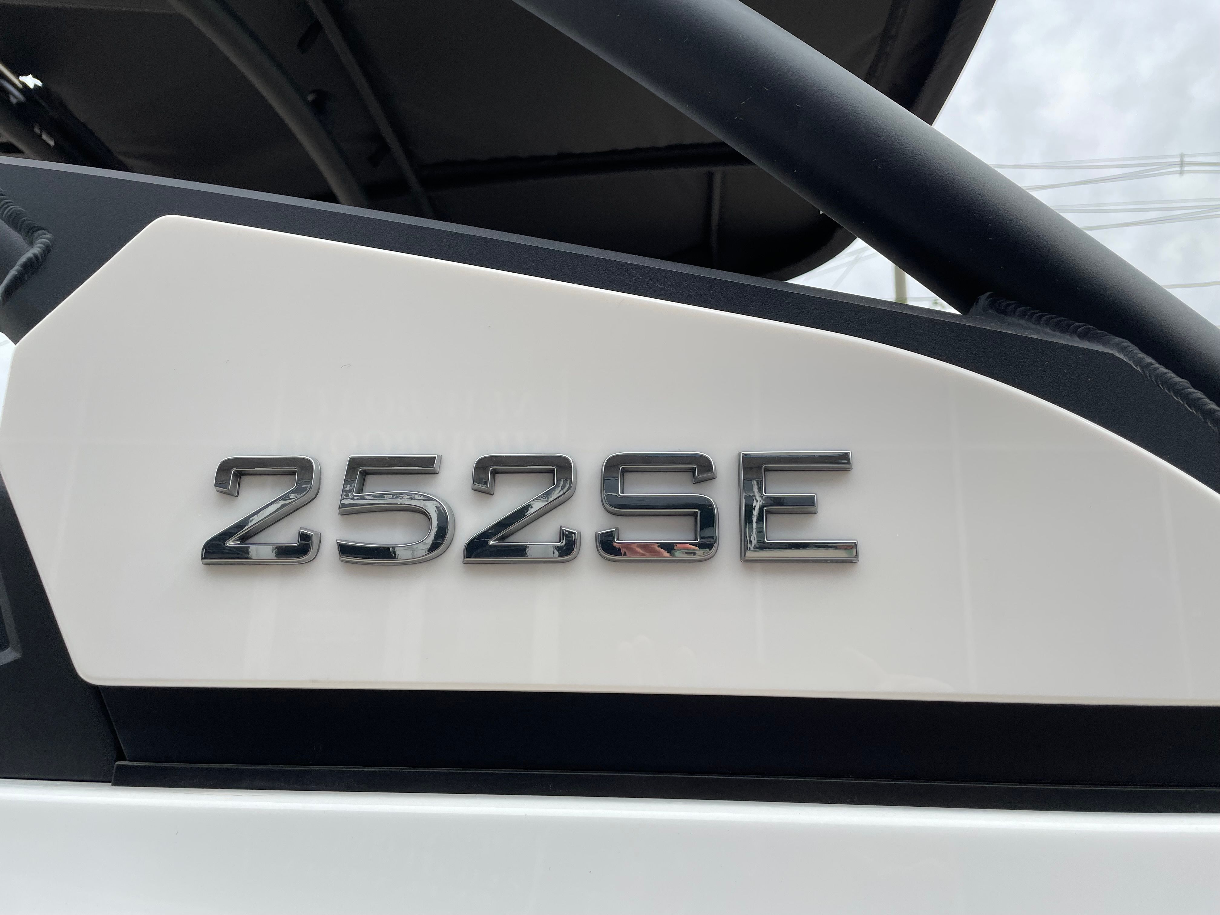 2026 YAMAHA 252 SE - Image 8