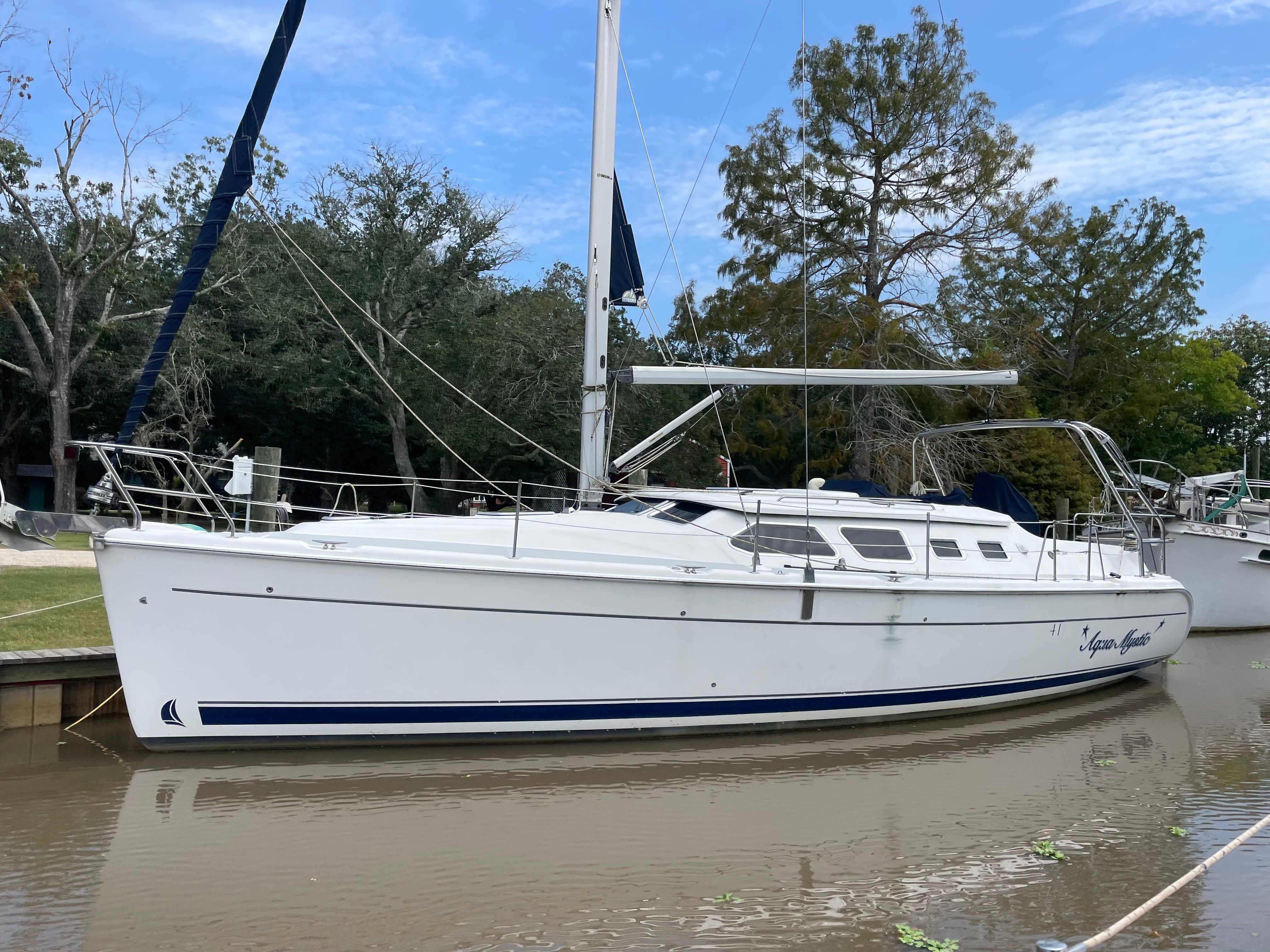 2007 Hunter 41 Deck Salon