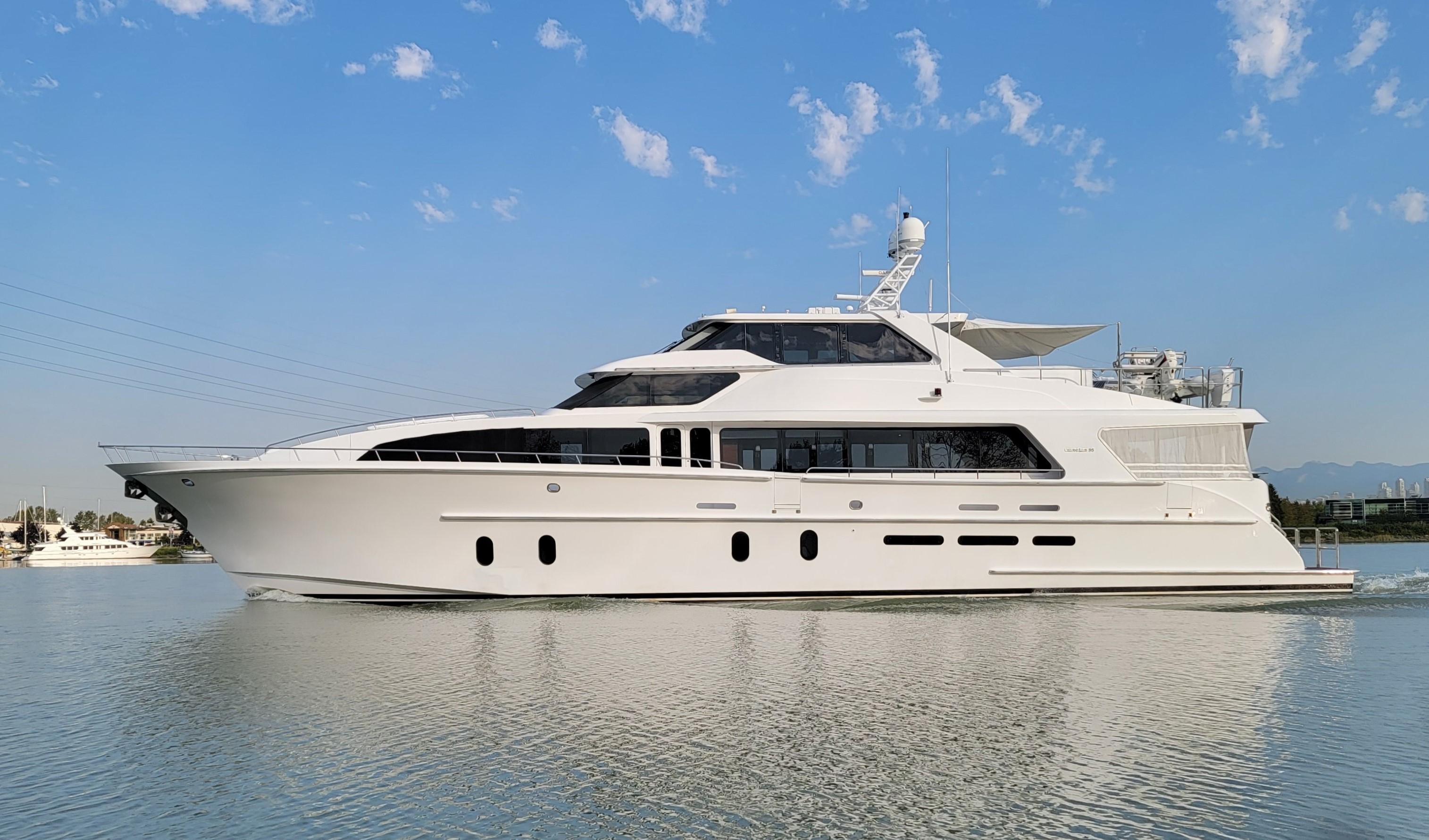 2006 Cheoy Lee Motor Yacht Bravo Series