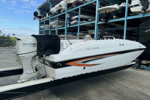 2021 Hurricane SunDeck Sport 188-OB