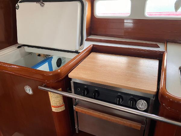 1998 Beneteau America Oceanis 411 - 14