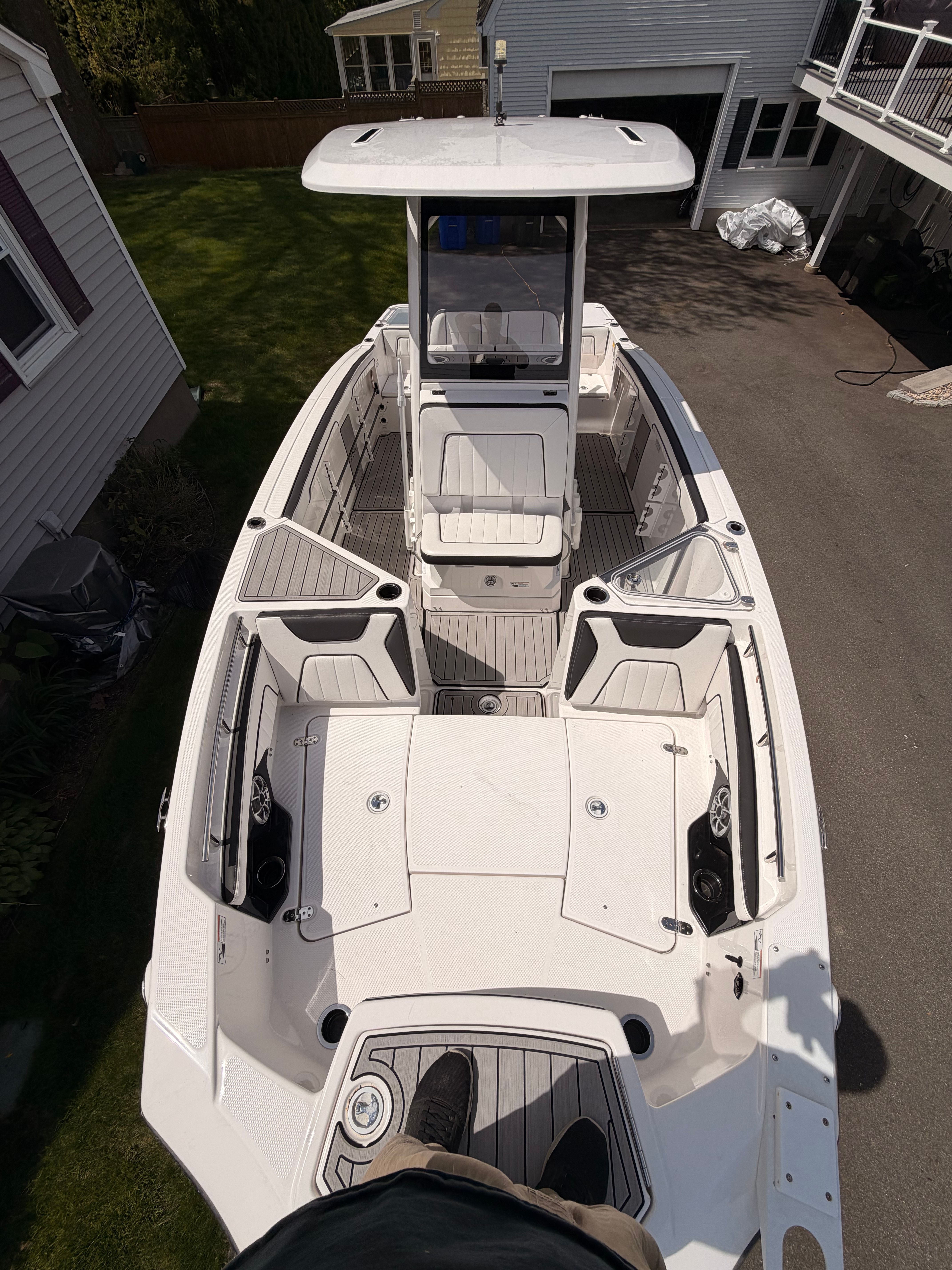 2022 Yamaha Boats 255 FSH Sport E - 9
