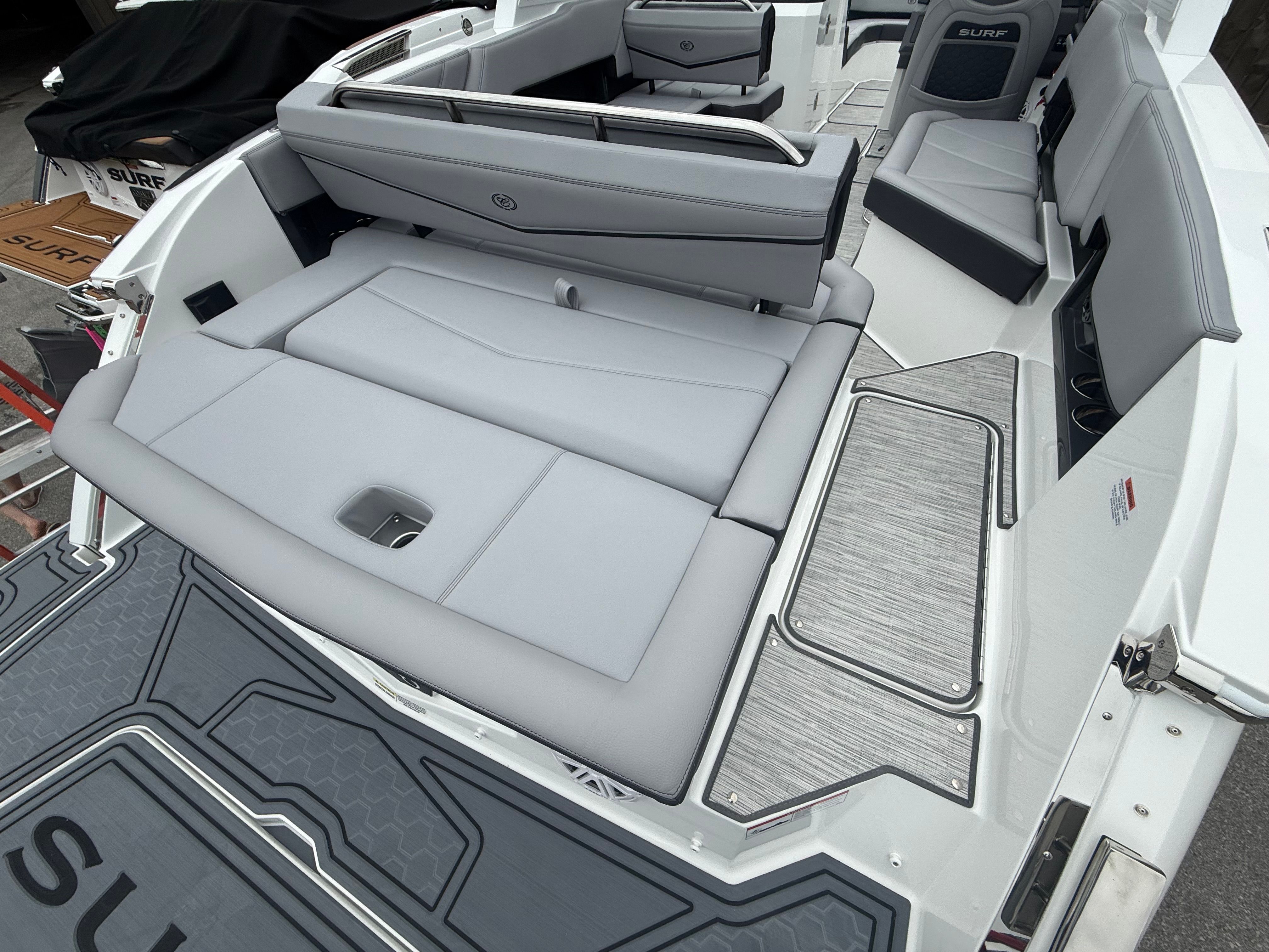 2026 Cobalt R8 Surf - 20