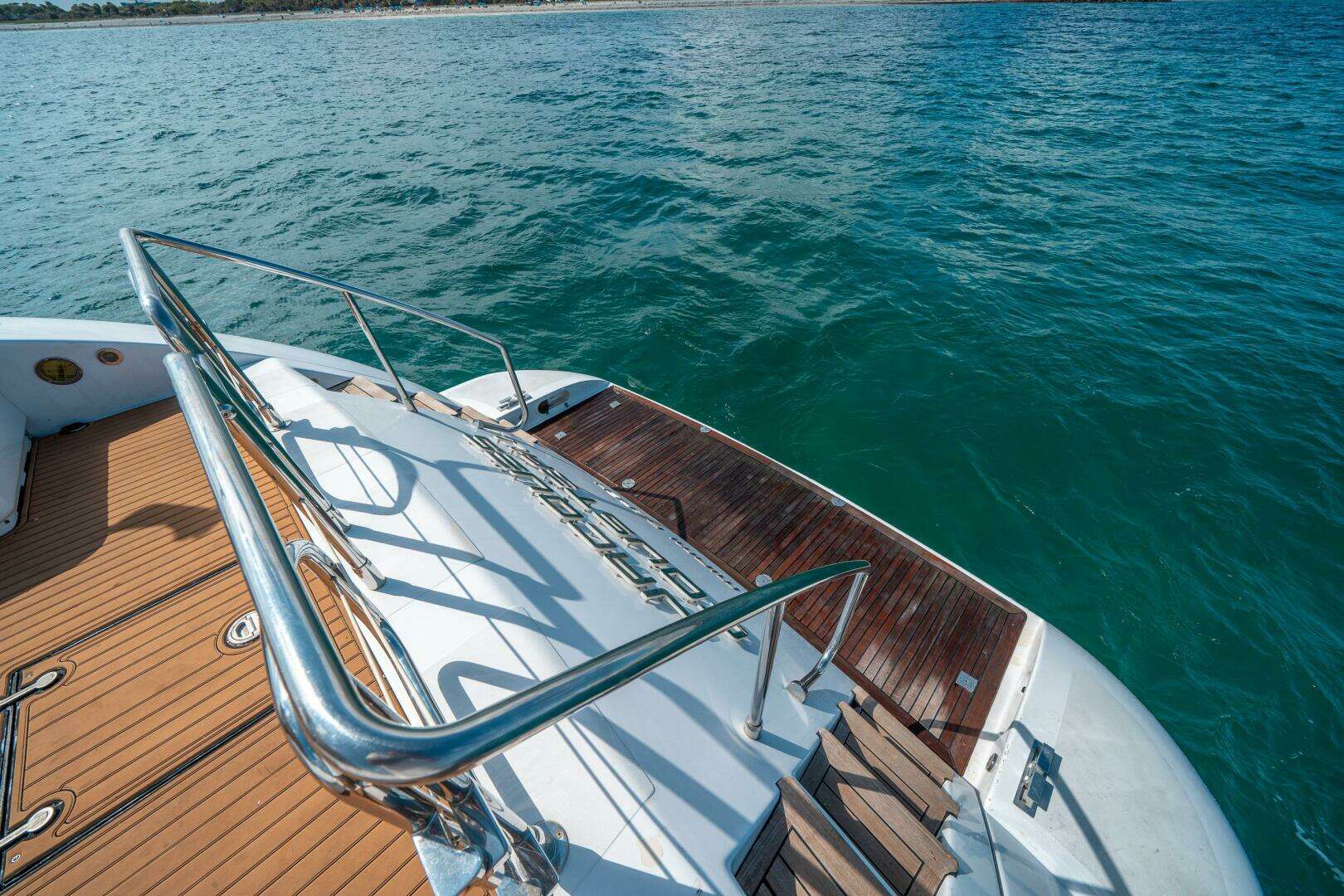 2001 Mangusta 80 - Image 8