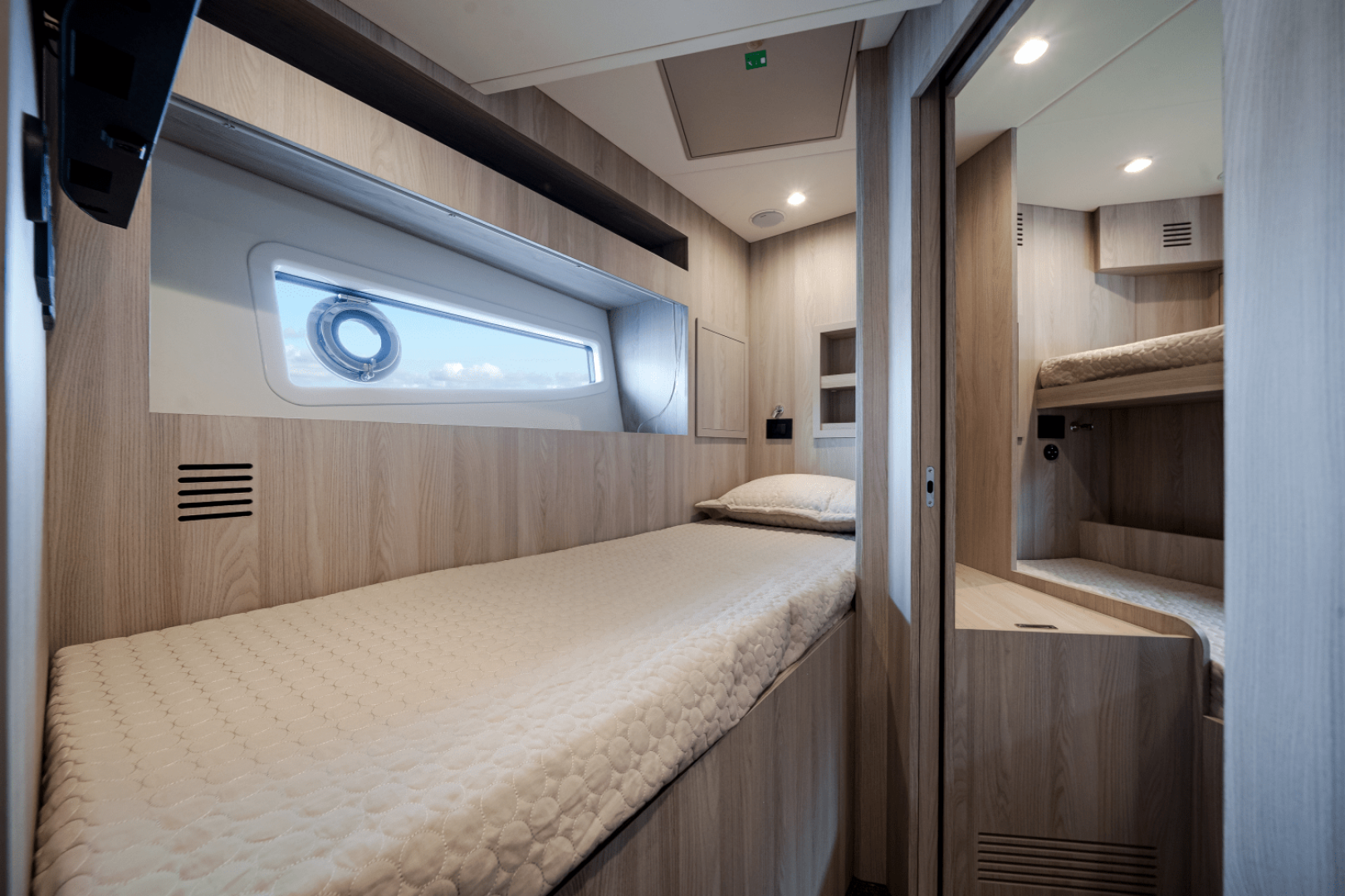 2026 Azimut Fly 78 - Image 74
