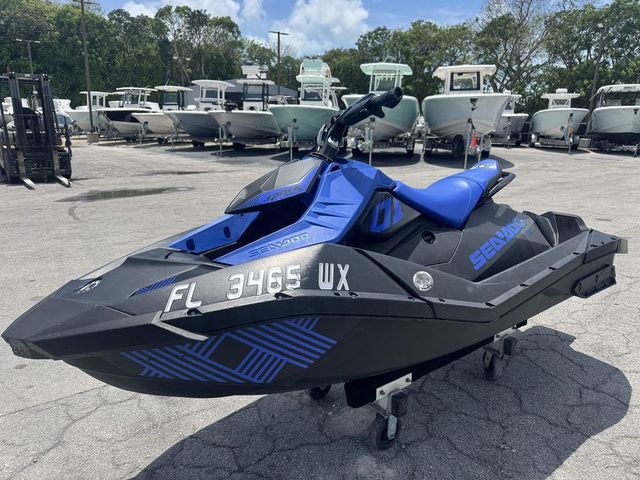 2023 Sea-Doo Spark Trixx 2-up Rotax 900 H.O. ACE IBR - 5