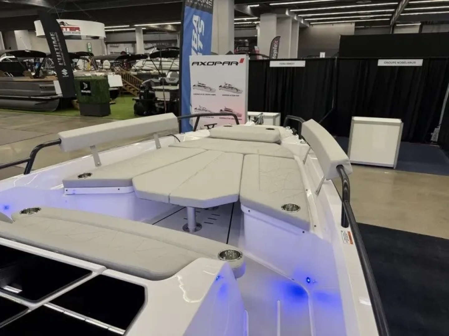 2026 Axopar 29 SUN TOP - Image 24