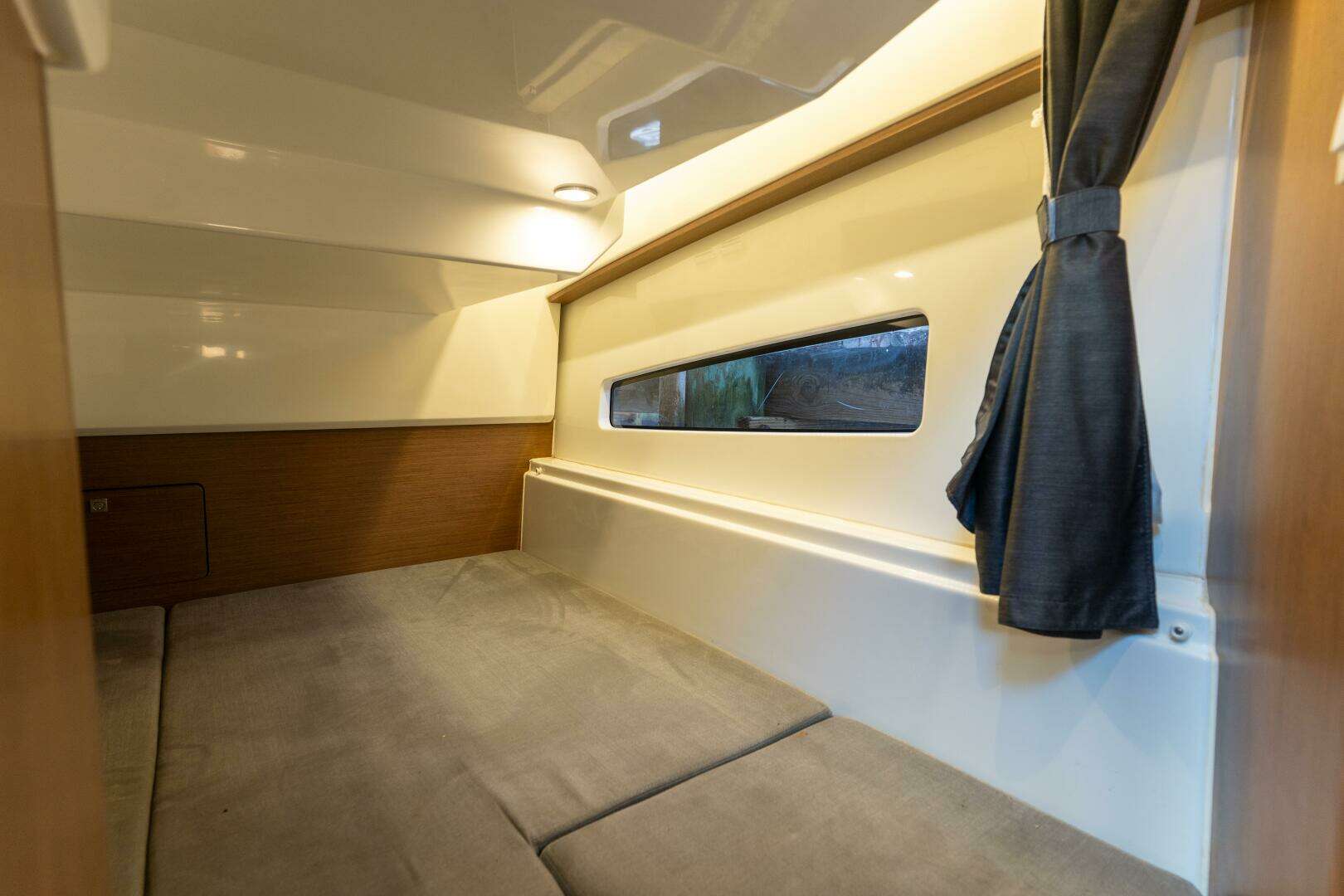 2021 Beneteau Antares 9 - Image 18