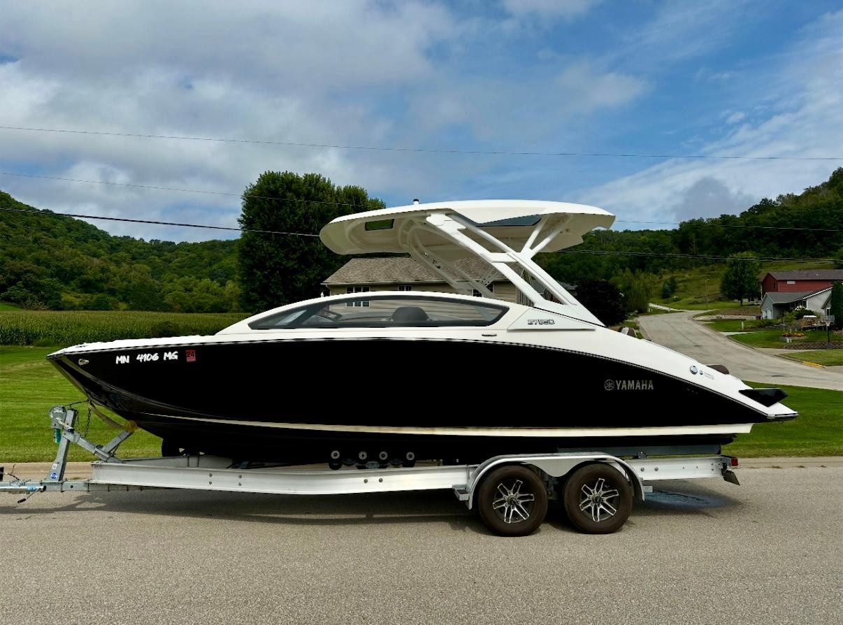 2022 Yamaha Boats 275SD - 21