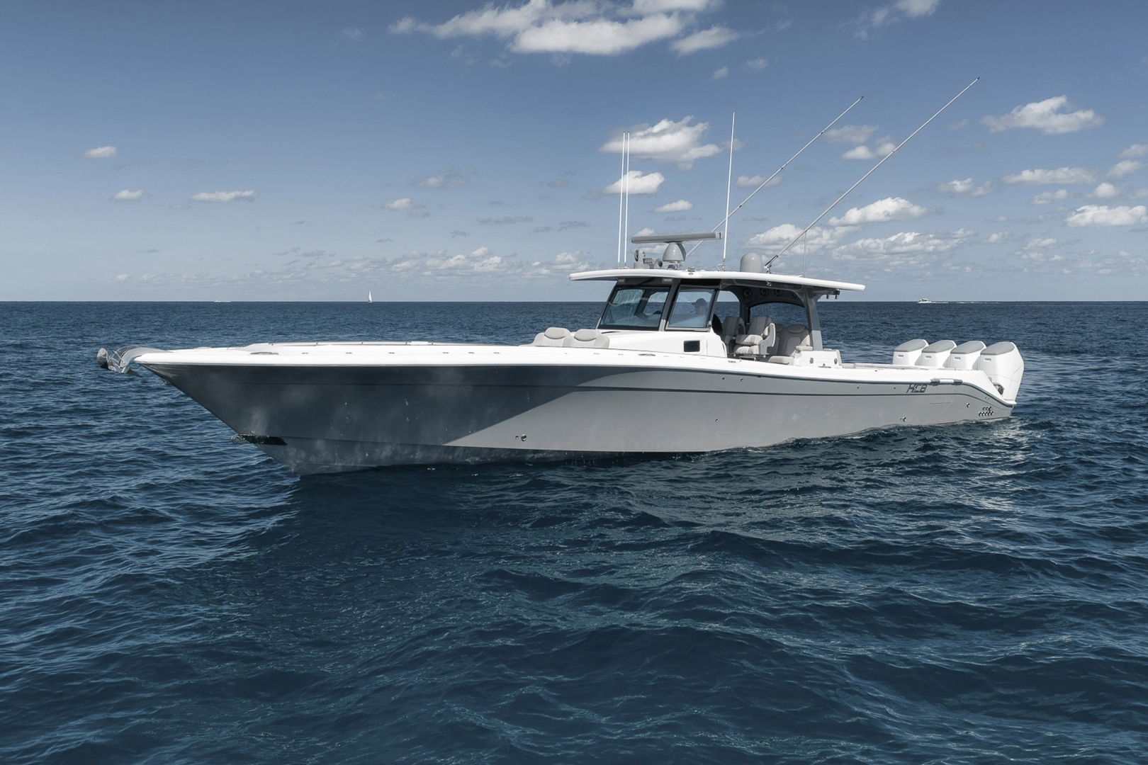 2025 HCB 53 Suenos - Image 3