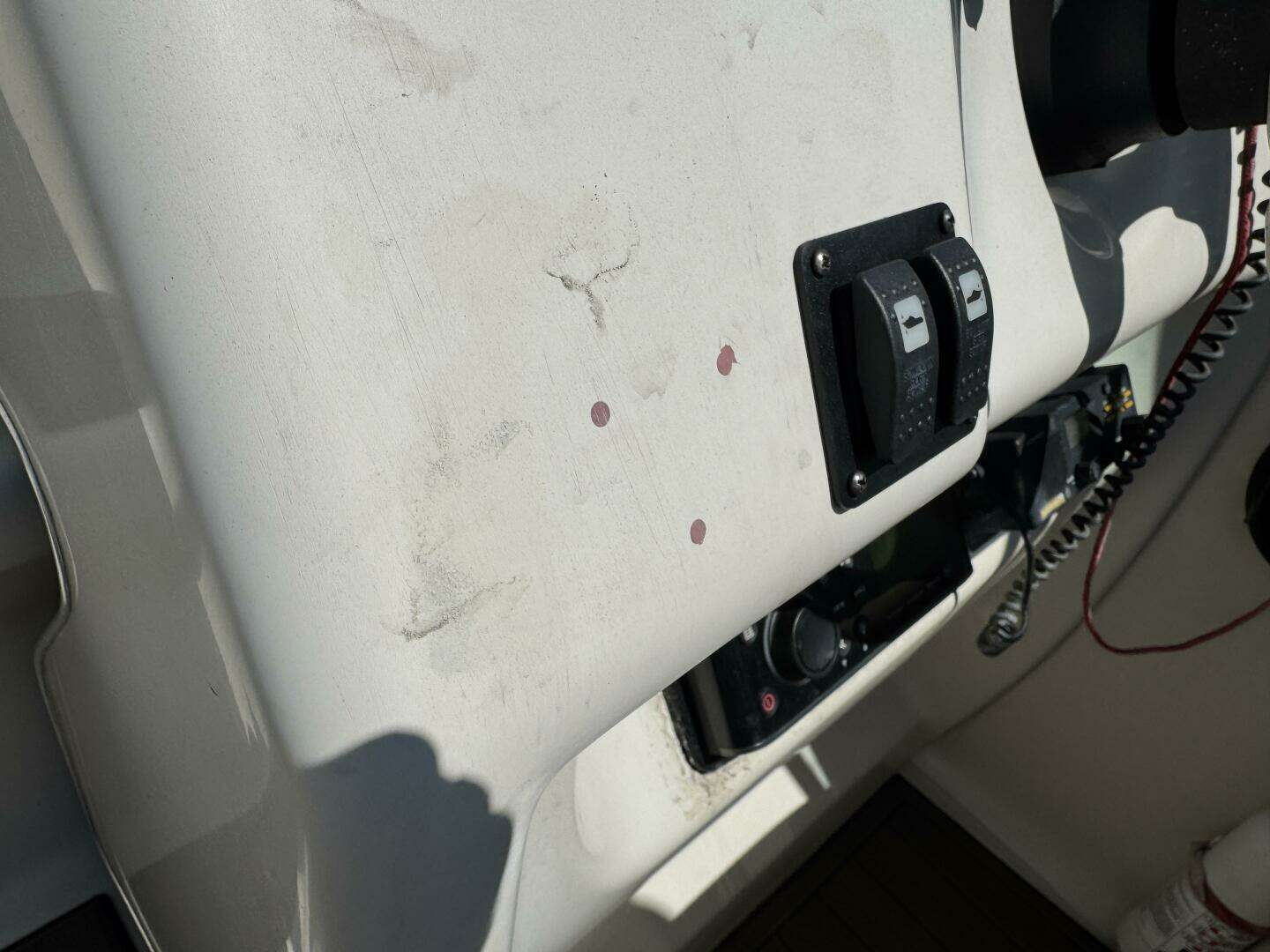 1999 Sea Ray 215 Express Cruiser - Image 91