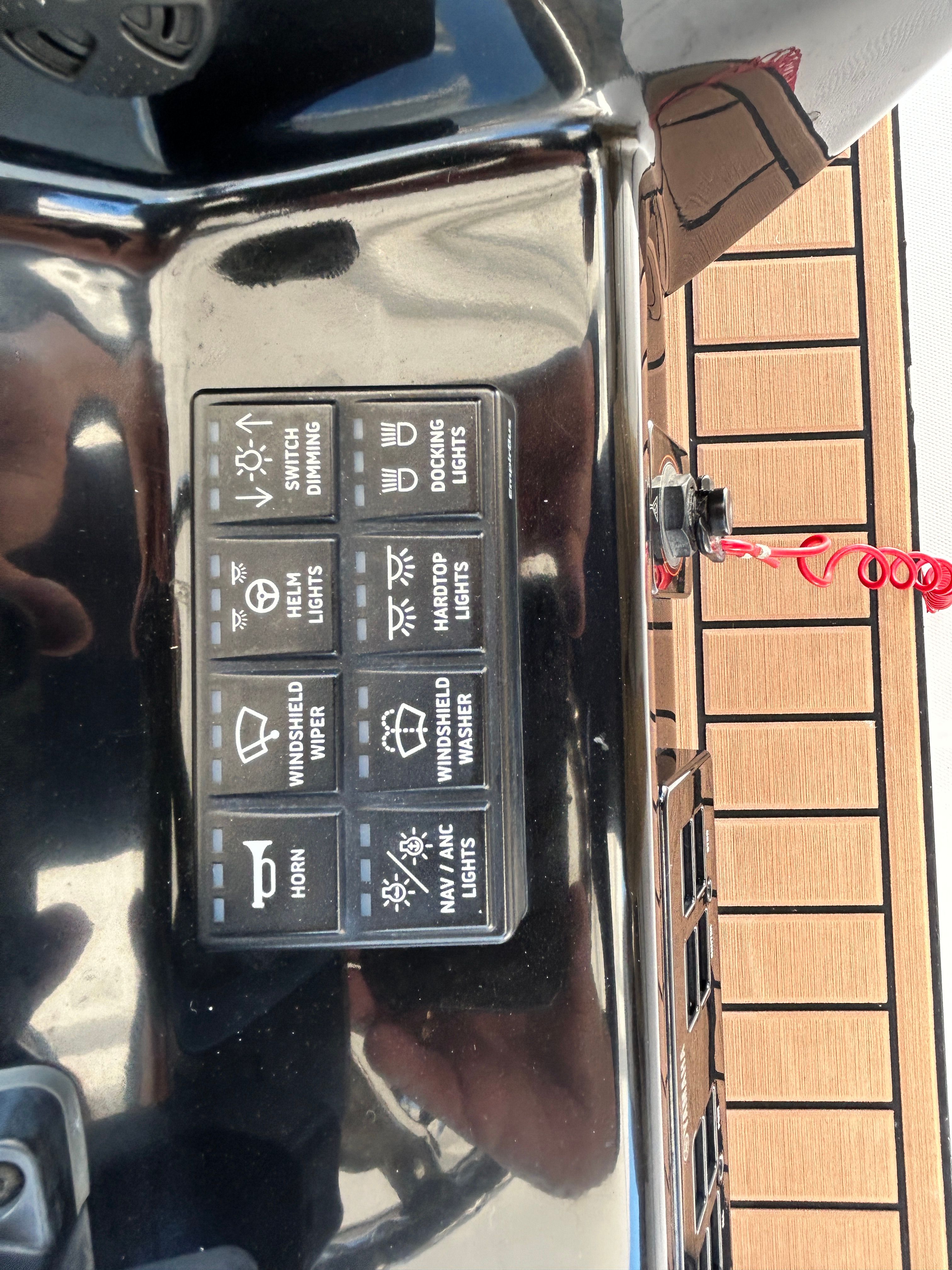 2020 Everglades 395 Center Console - 34