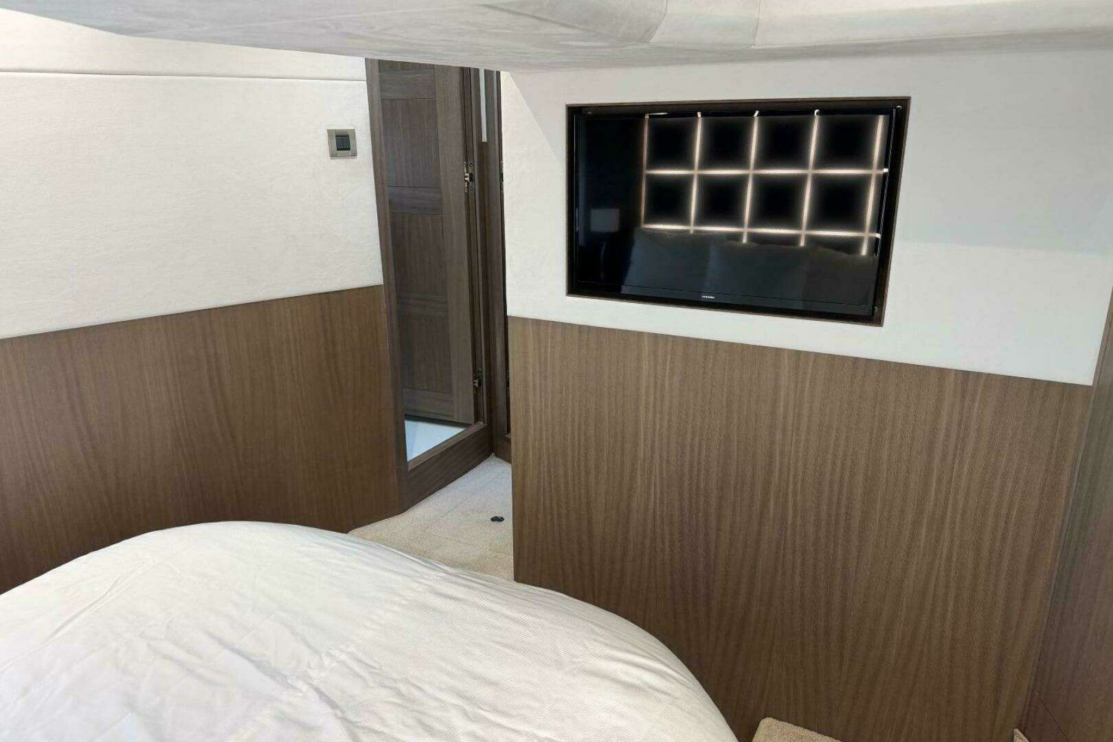 2019 Galeon 470 Sky - Image 22