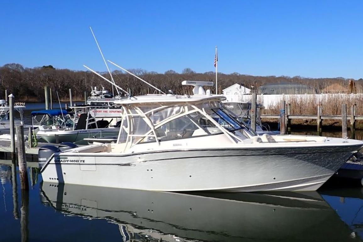 2016 Grady-White Freedom 335