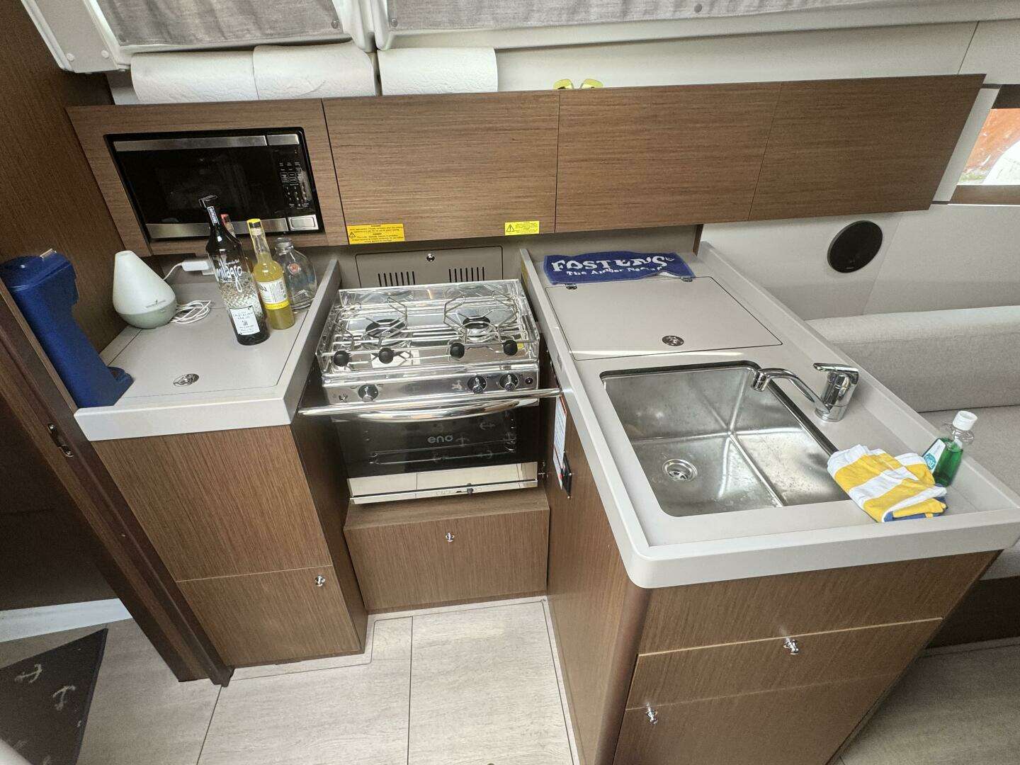 2023 Beneteau Oceanis 38.1 - Image 28